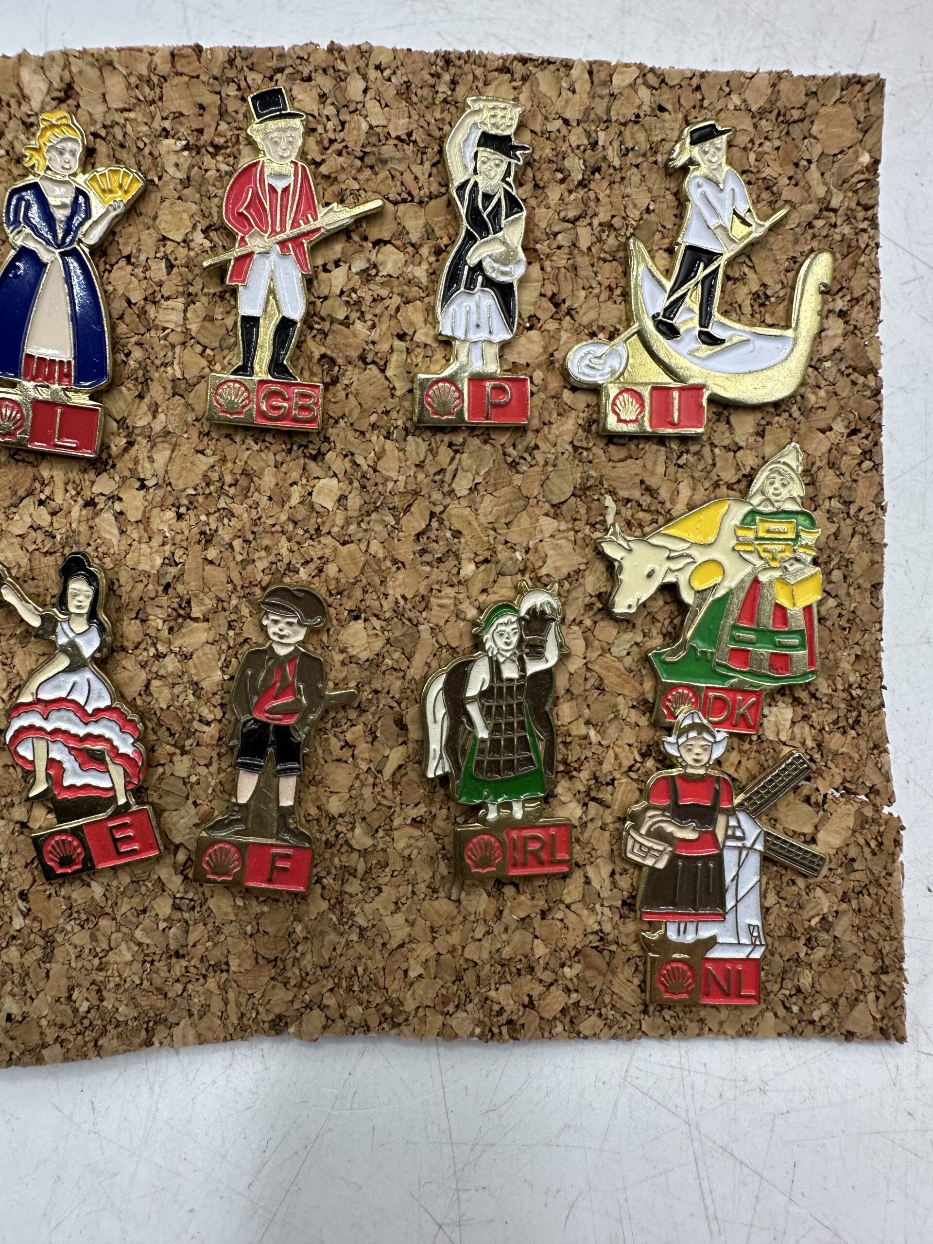 Lot de 11 pin's Shell vintage – Image 3