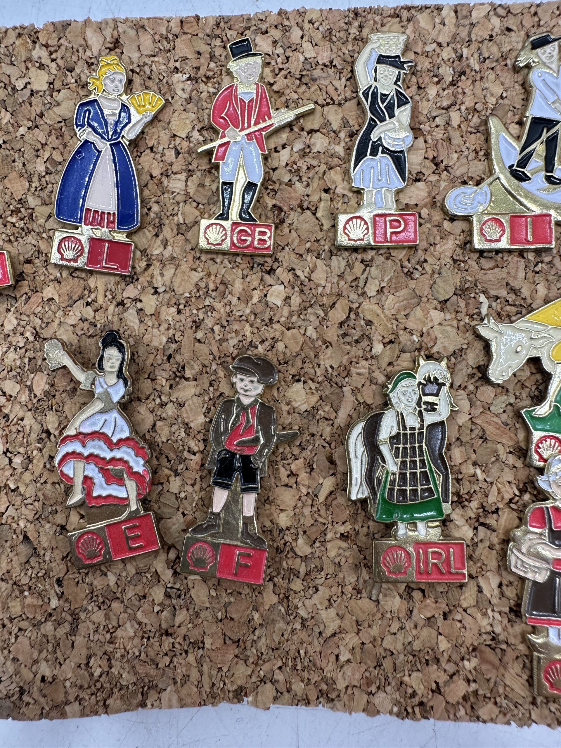 Lot de 11 pin's Shell vintage – Image 4