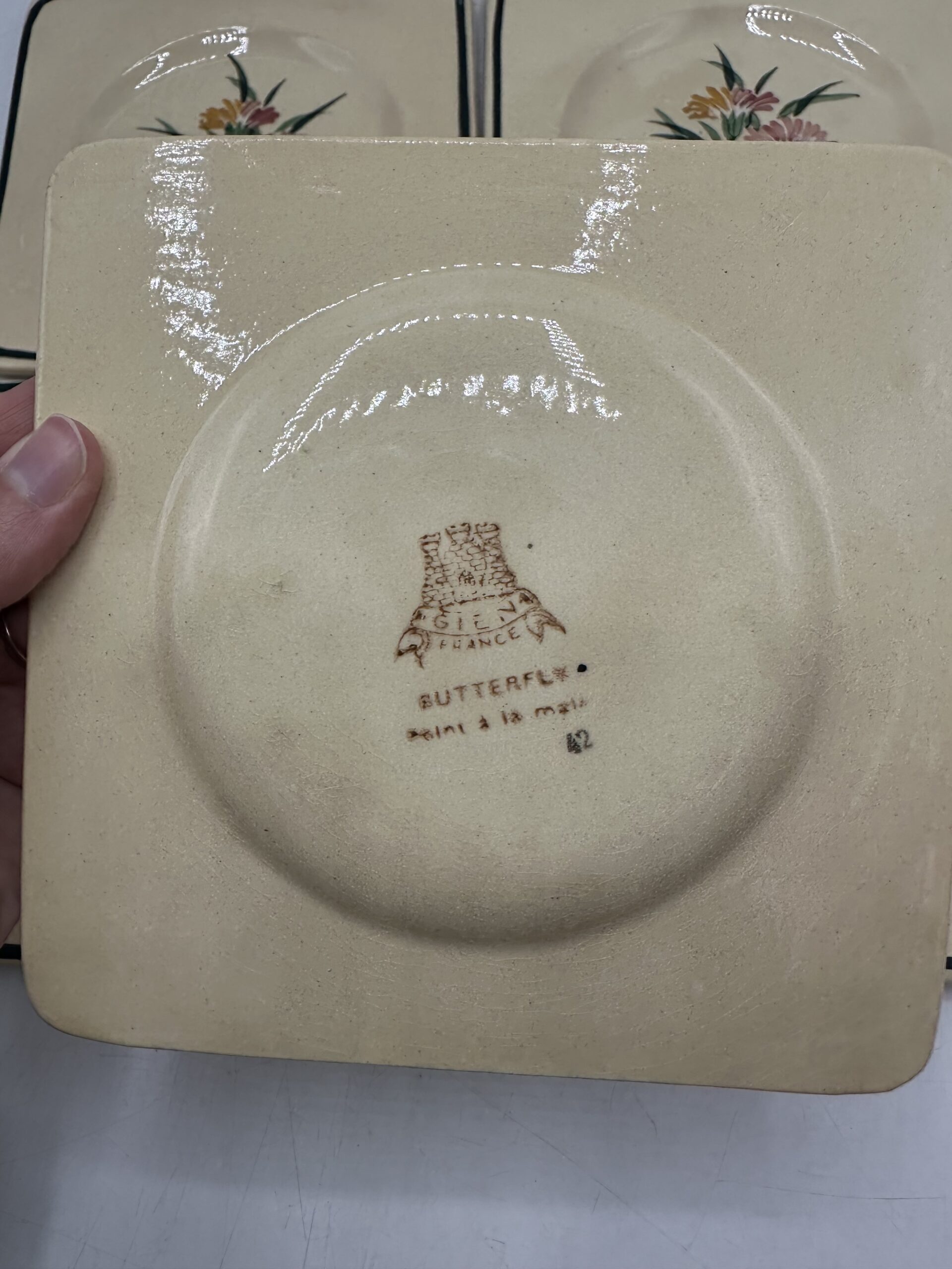 7 assiettes à dessert Gien Butterfly – Image 10