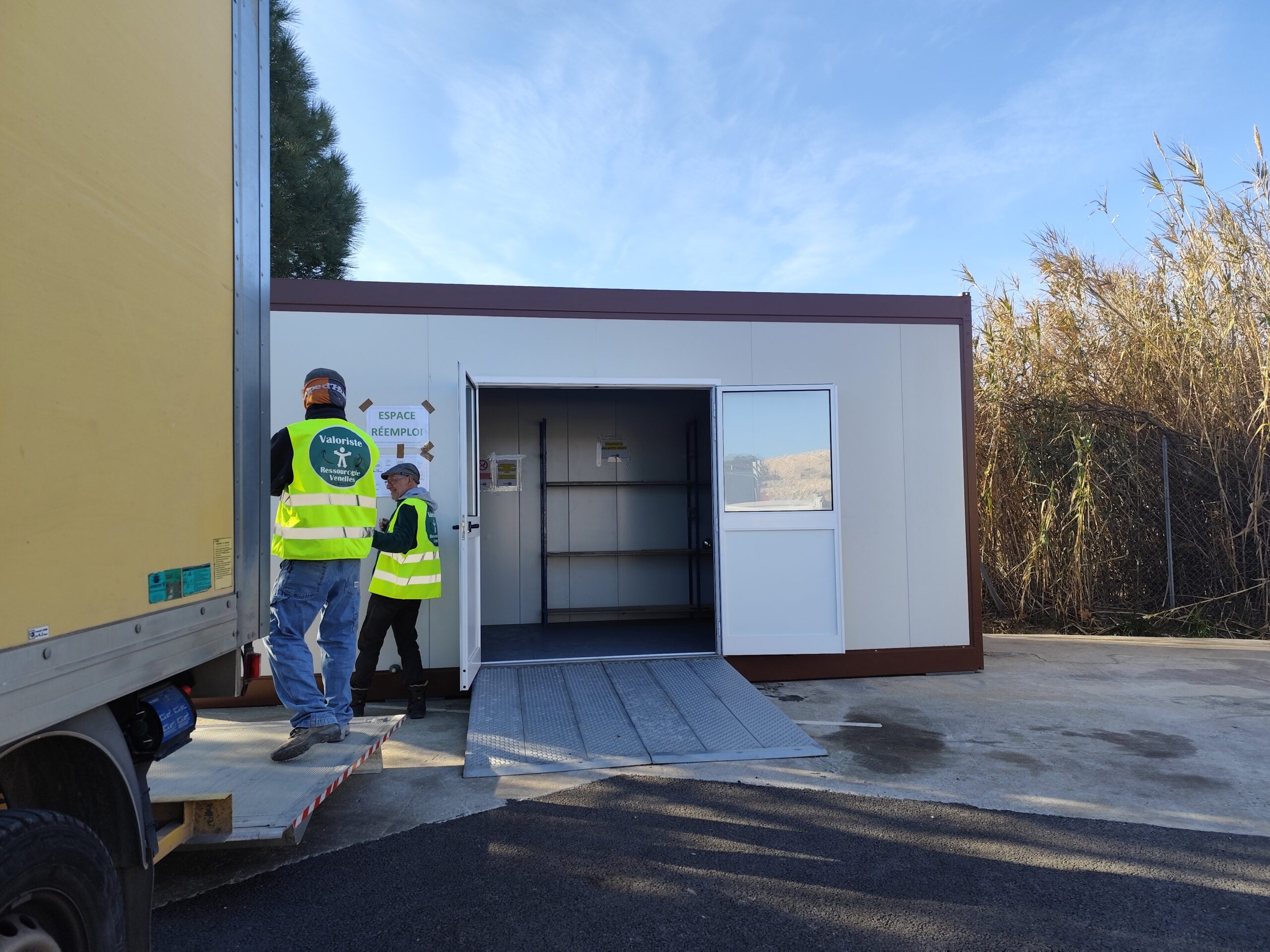 Container du réemploi à Eguilles– un geste simple pour une planète plus durable.