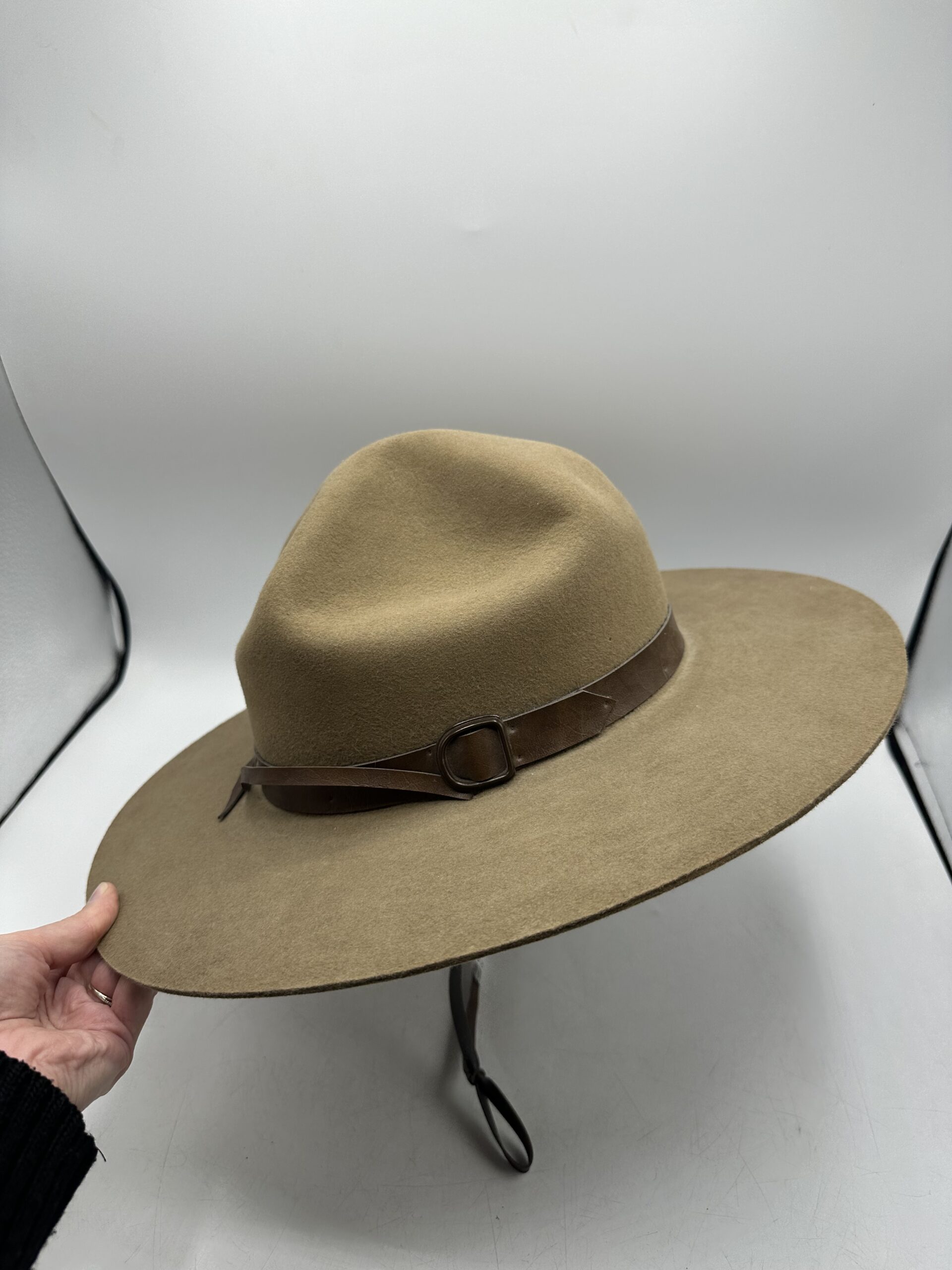 Chapeau Biltmore beige marron – Image 7