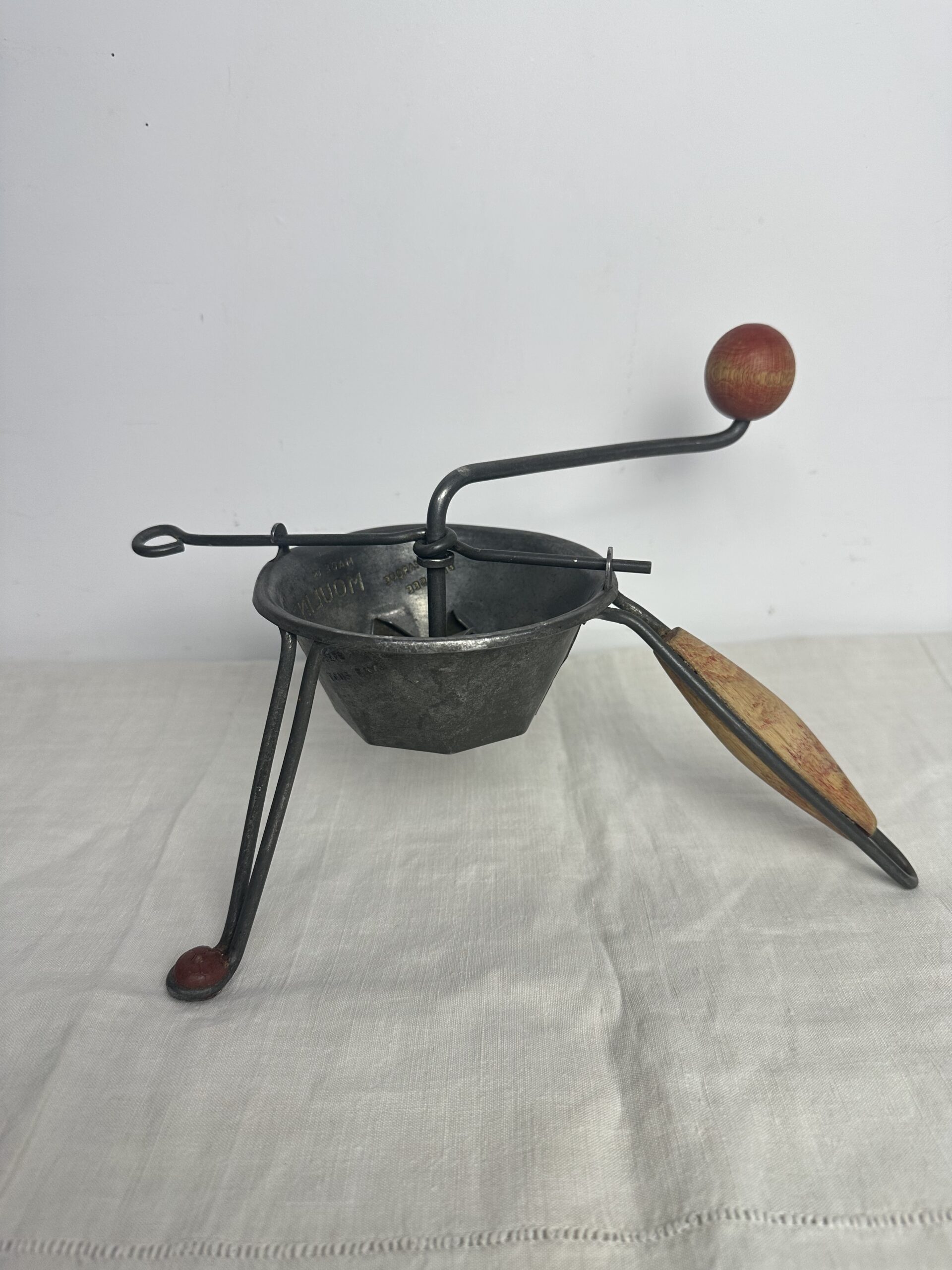 Ancien presse purée Moulinette