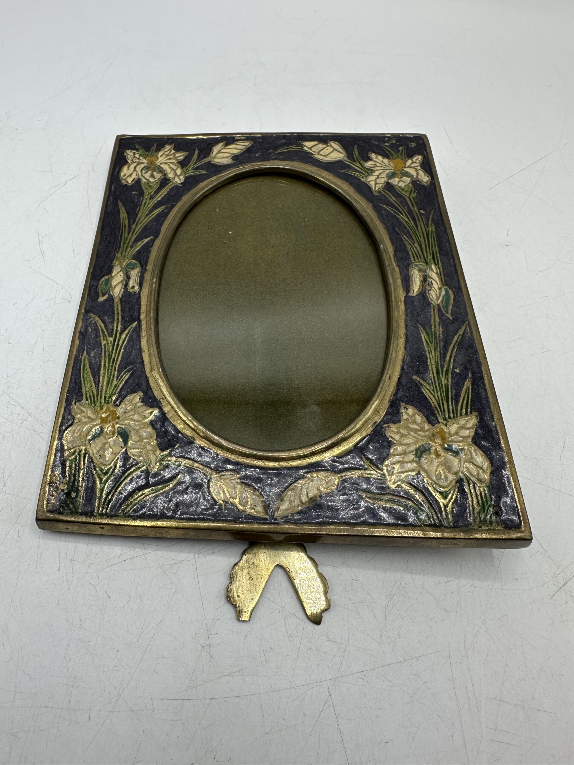 Ancien cadre fleuri en laiton et gravé – Image 7