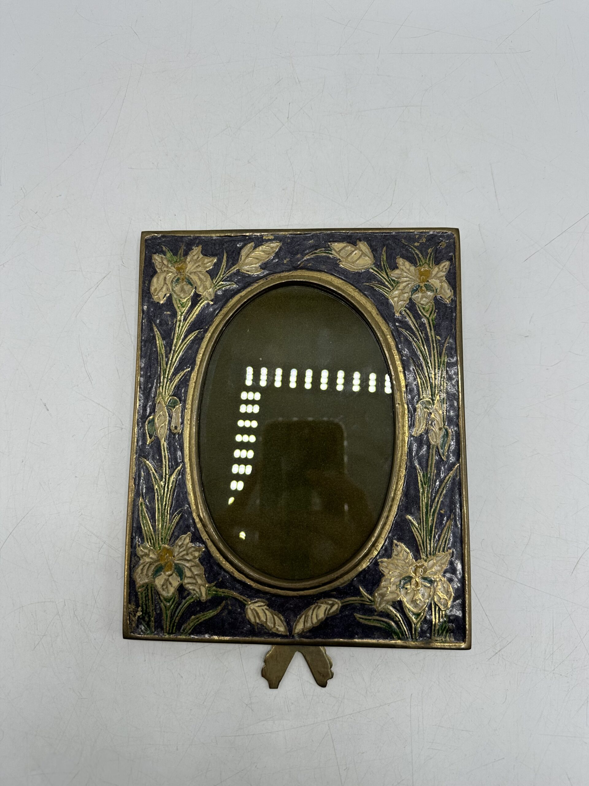 Ancien cadre fleuri en laiton et gravé – Image 8