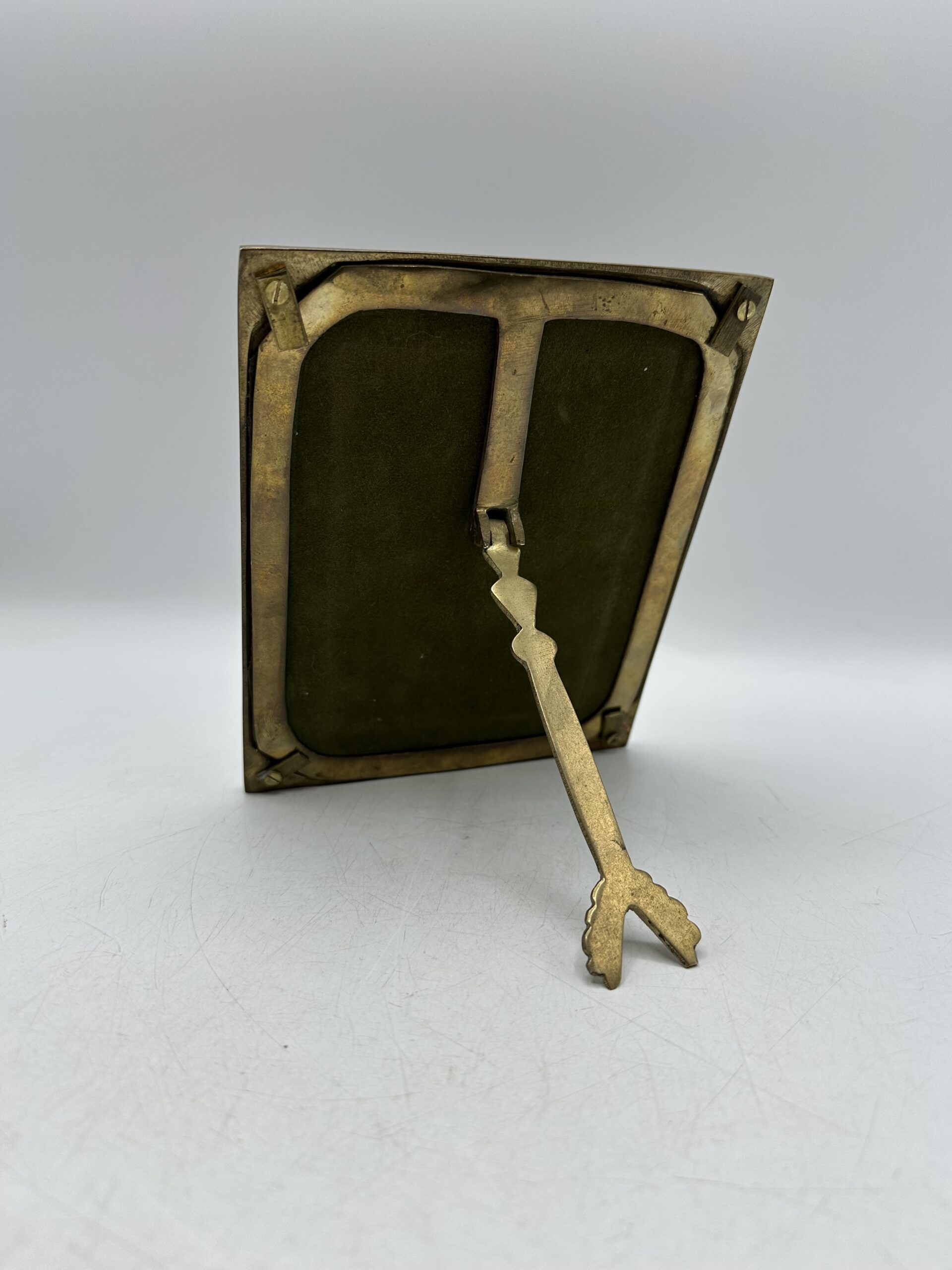 Ancien cadre fleuri en laiton et gravé – Image 12