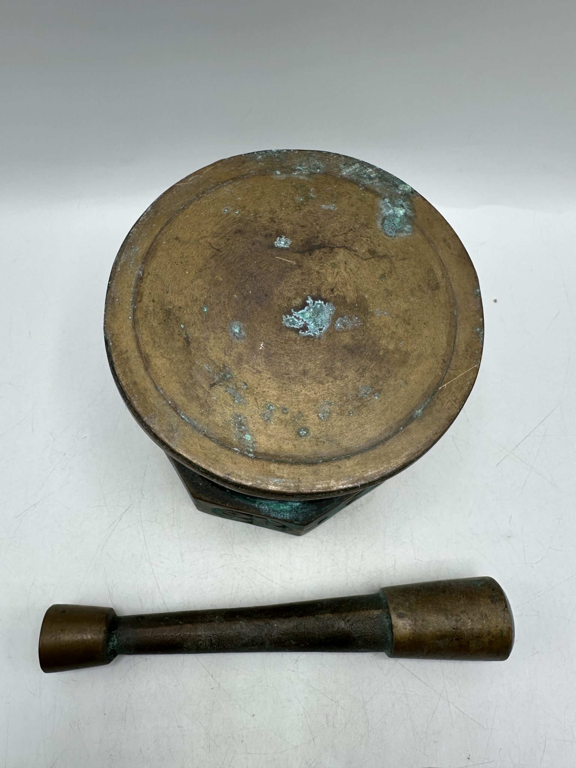 Ancien mortier et pilon en bronze années 60 – Image 5