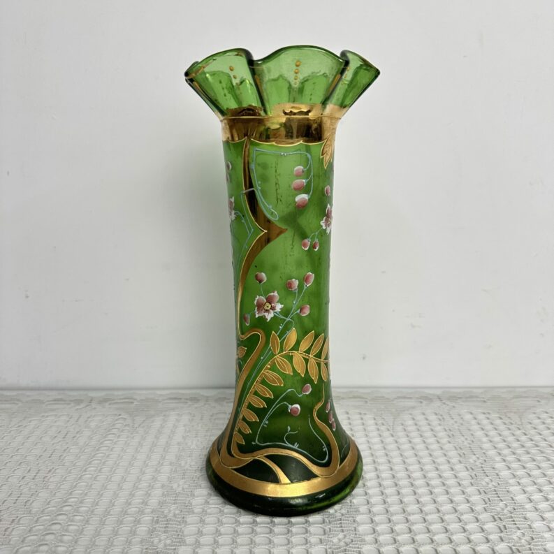 Vase art nouveau dans l'esprit de Legras