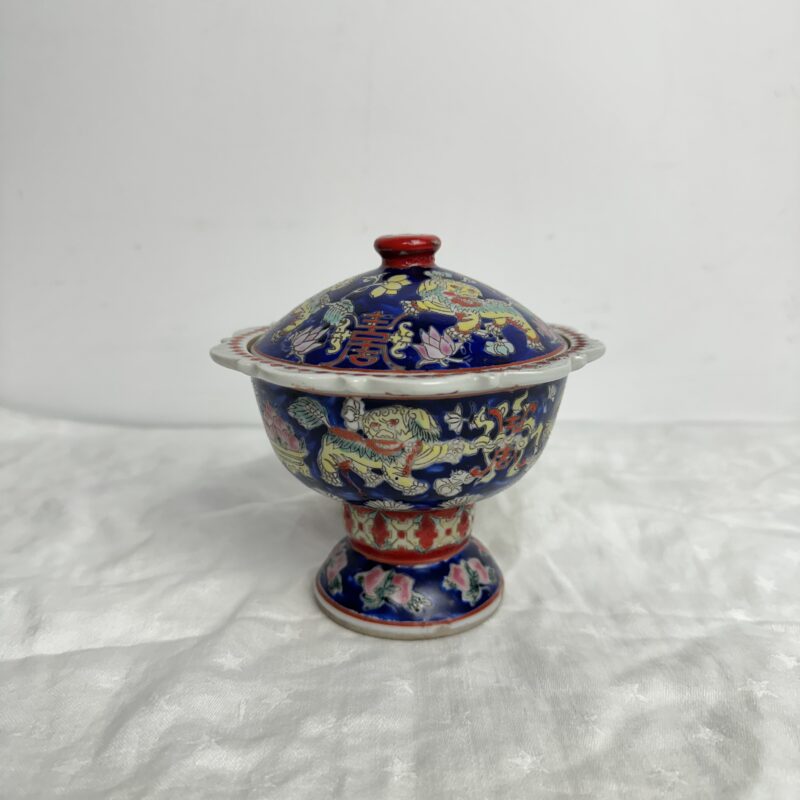 Petite coupe chinoise en porcelaine