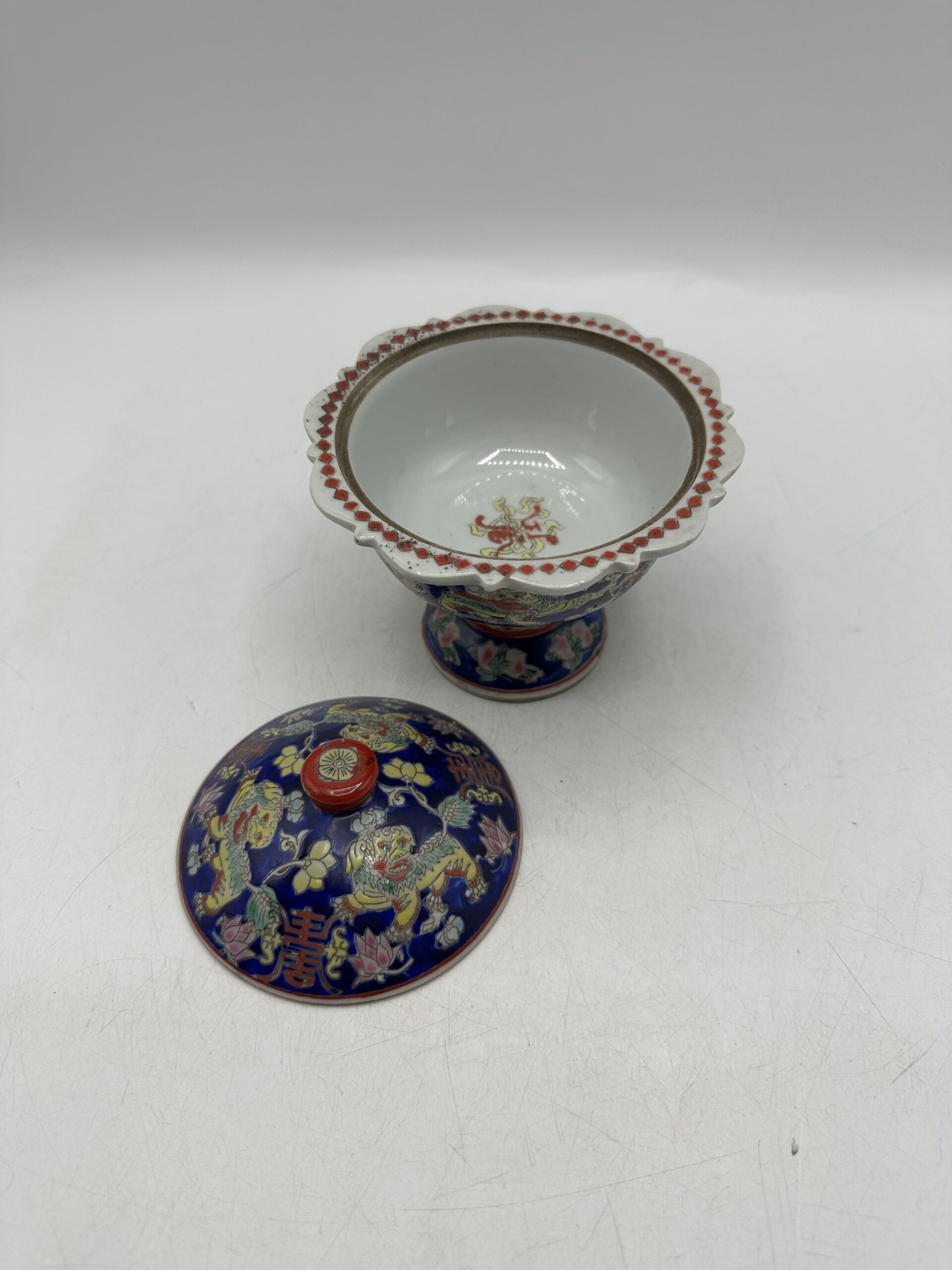 Petite coupe chinoise en porcelaine – Image 13