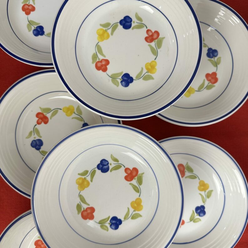 8 assiettes creuses Total Quadrifoglio