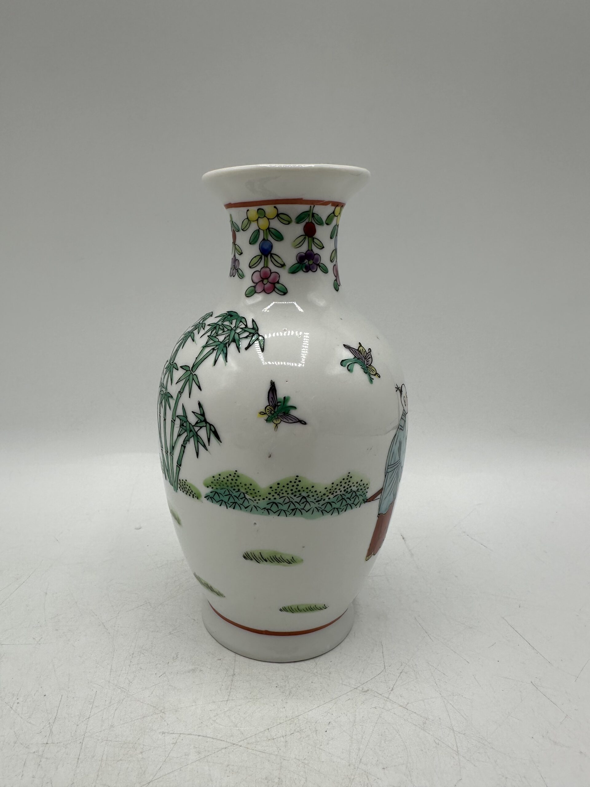 Petit vase chinois en porcelaine – Image 5