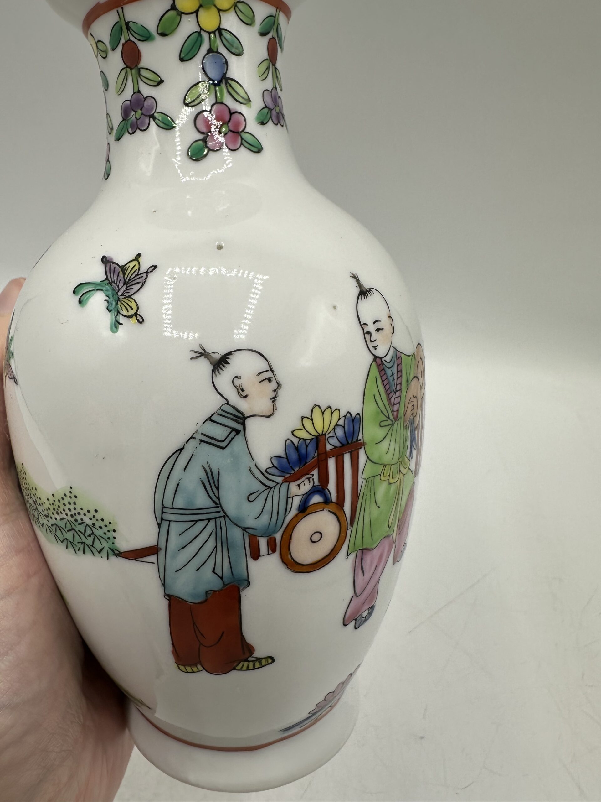 Petit vase chinois en porcelaine – Image 9