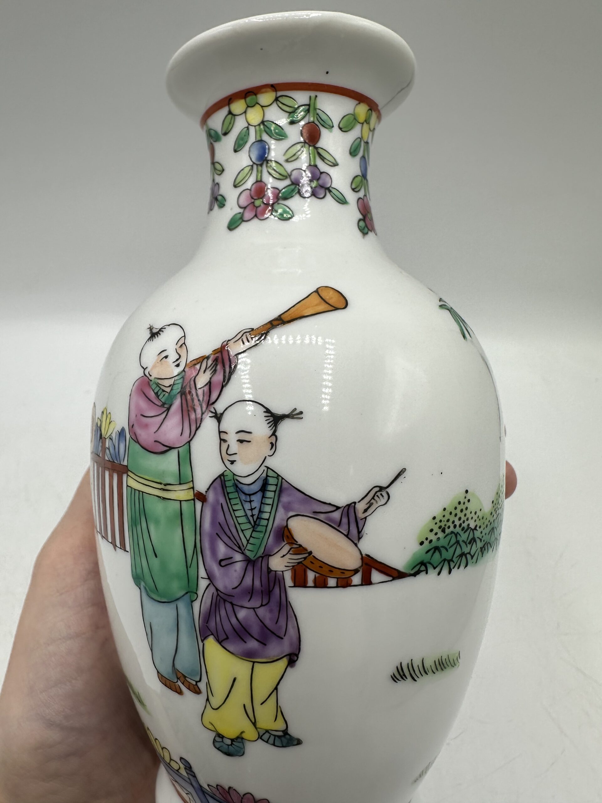 Petit vase chinois en porcelaine – Image 10