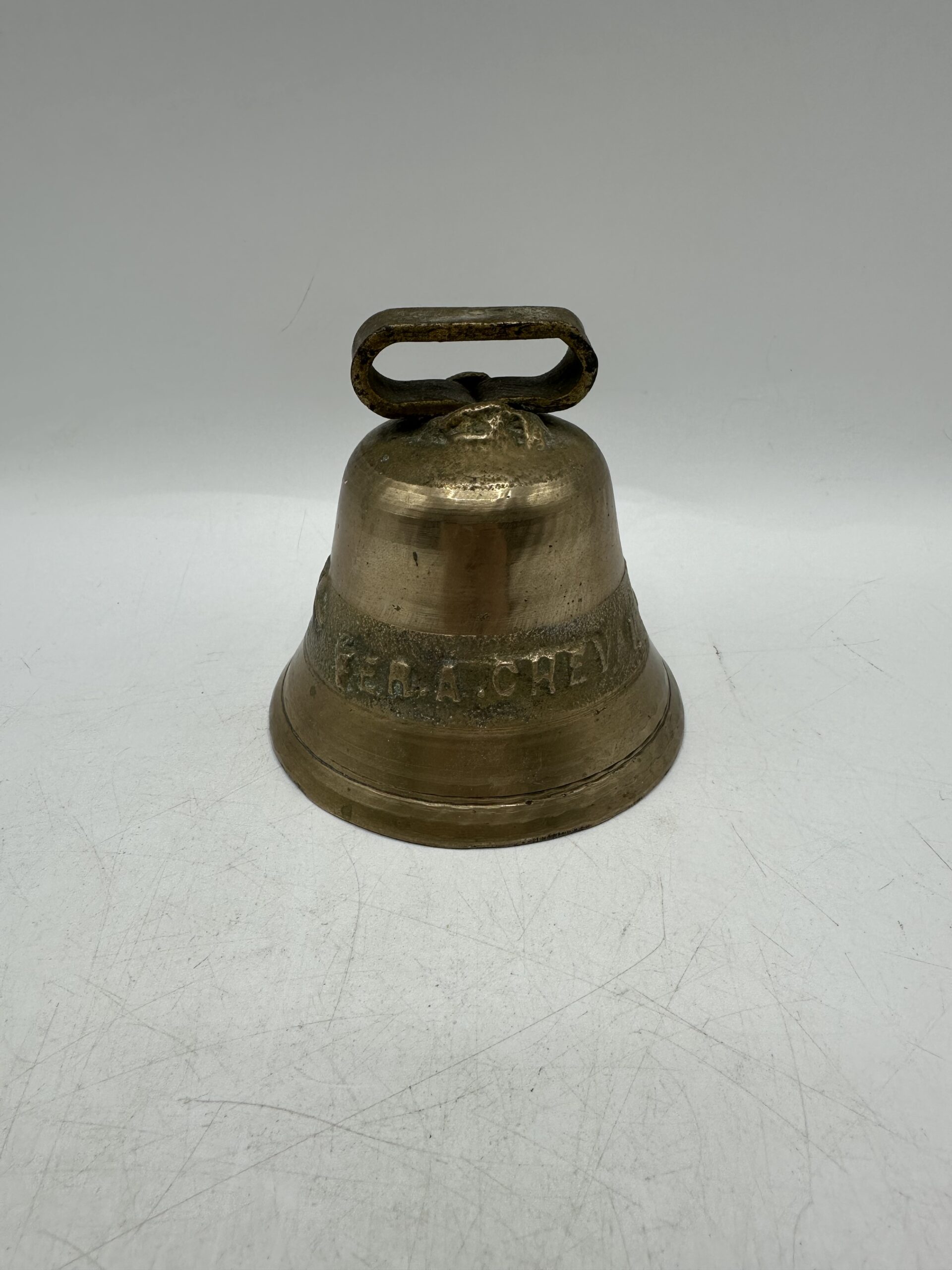 Petite cloche en laiton ancienne – Image 2