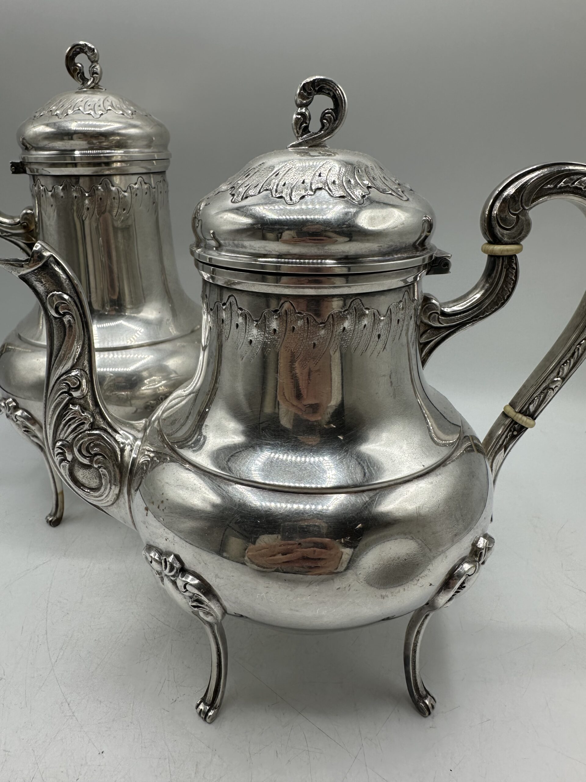 Duo théières anciennes métal argenté – Image 3