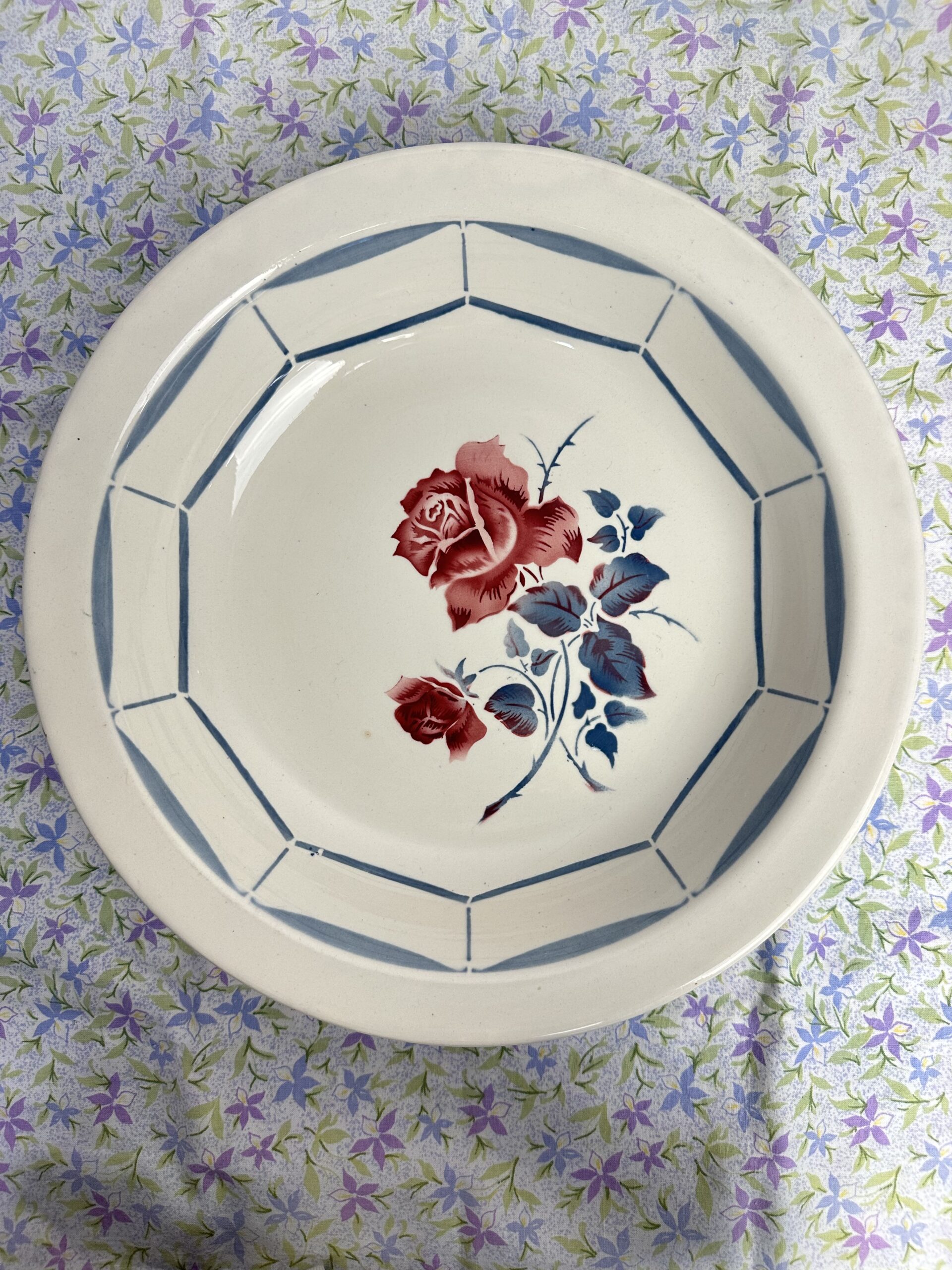 Ancien plat creux Malmaison Digoin Sarreguemines