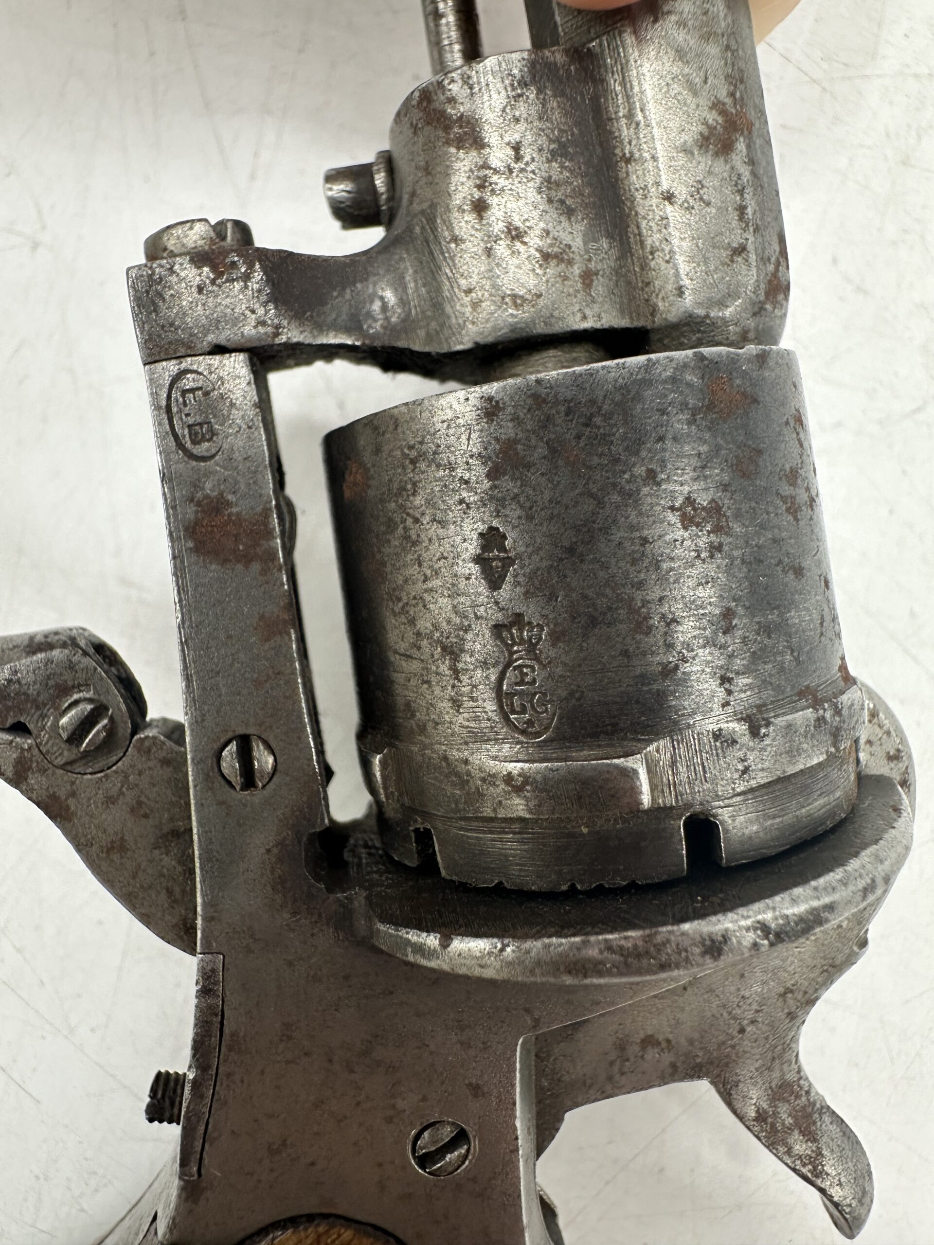 Ancien revolver à broche ELG – Image 8