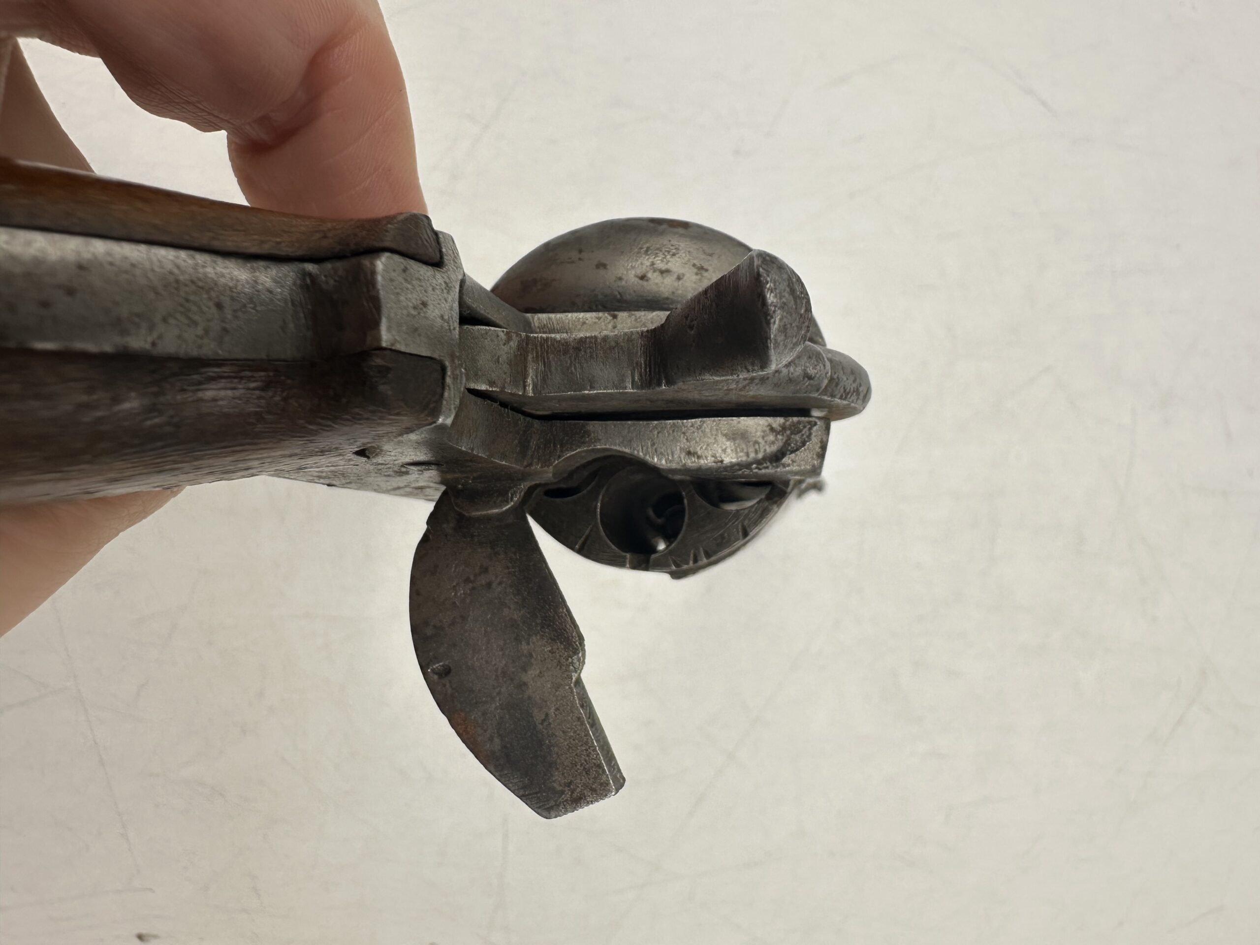 Ancien revolver à broche ELG – Image 10