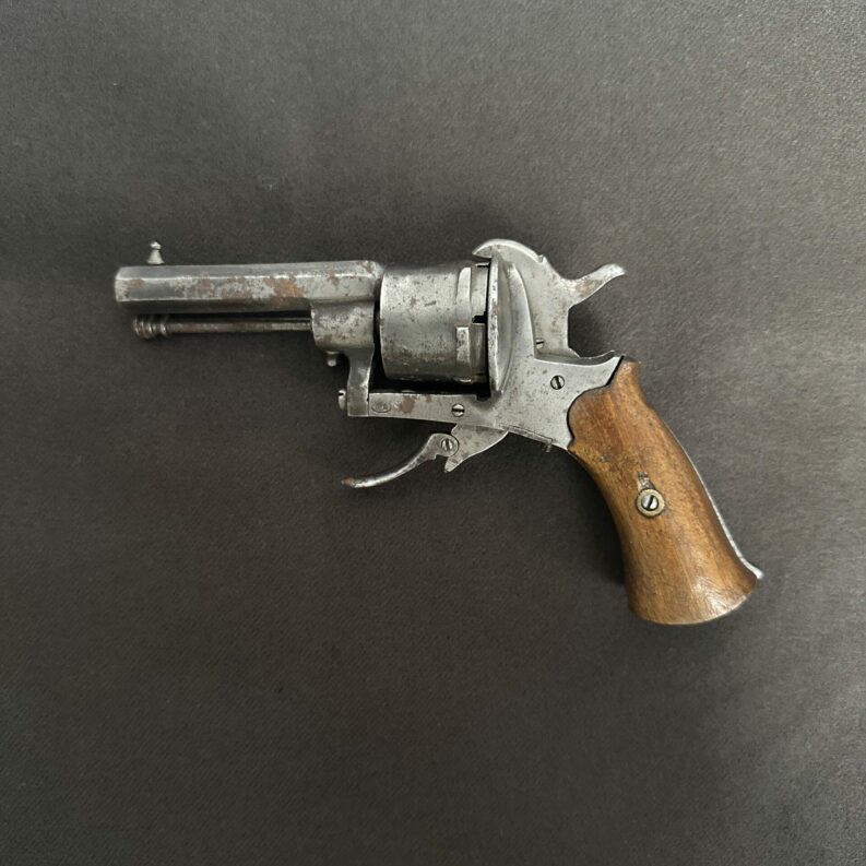 Ancien revolver à broche ELG
