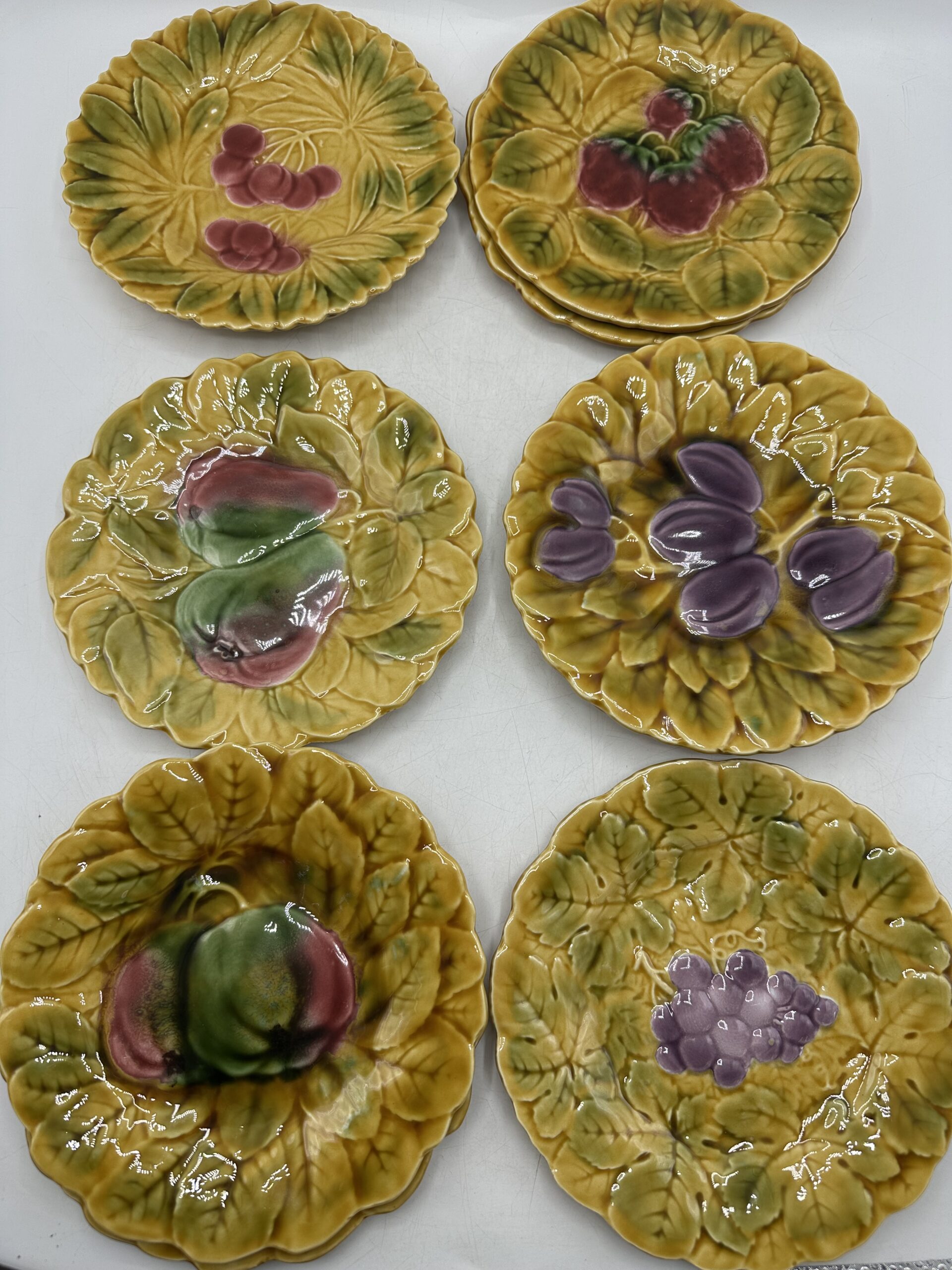 10 assiettes barbotine Sarreguemines – Image 15