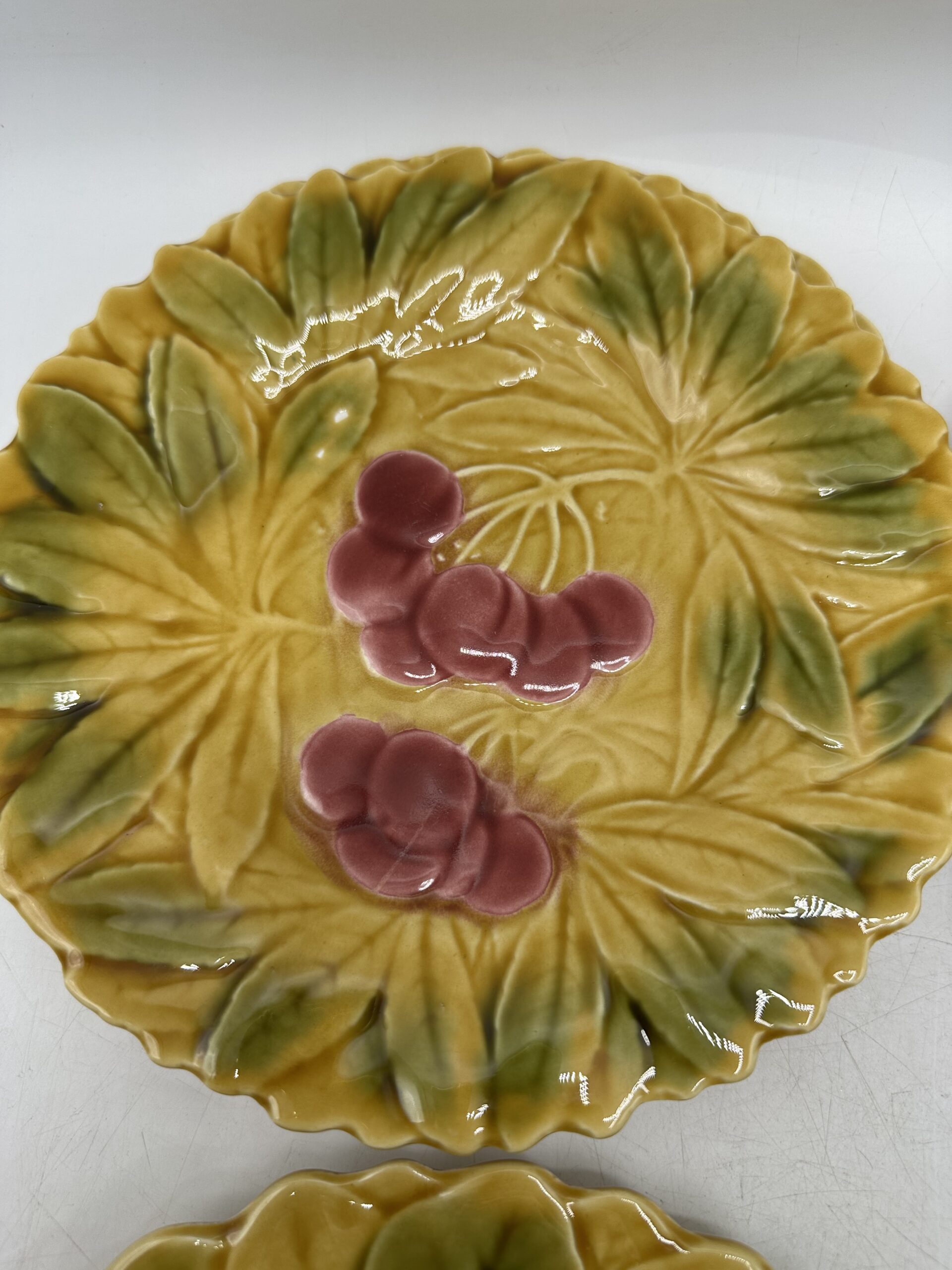 10 assiettes barbotine Sarreguemines – Image 10