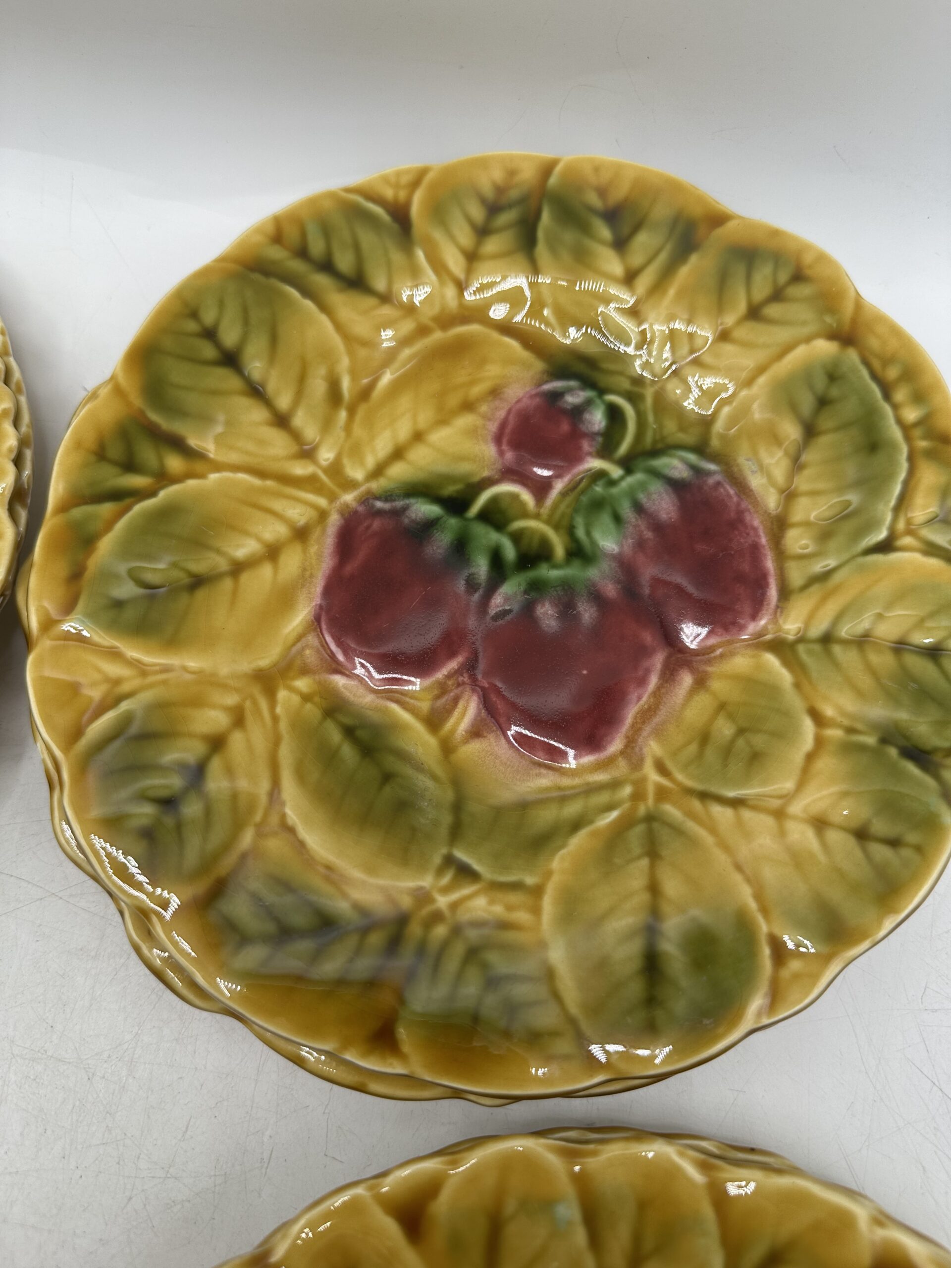 10 assiettes barbotine Sarreguemines – Image 9