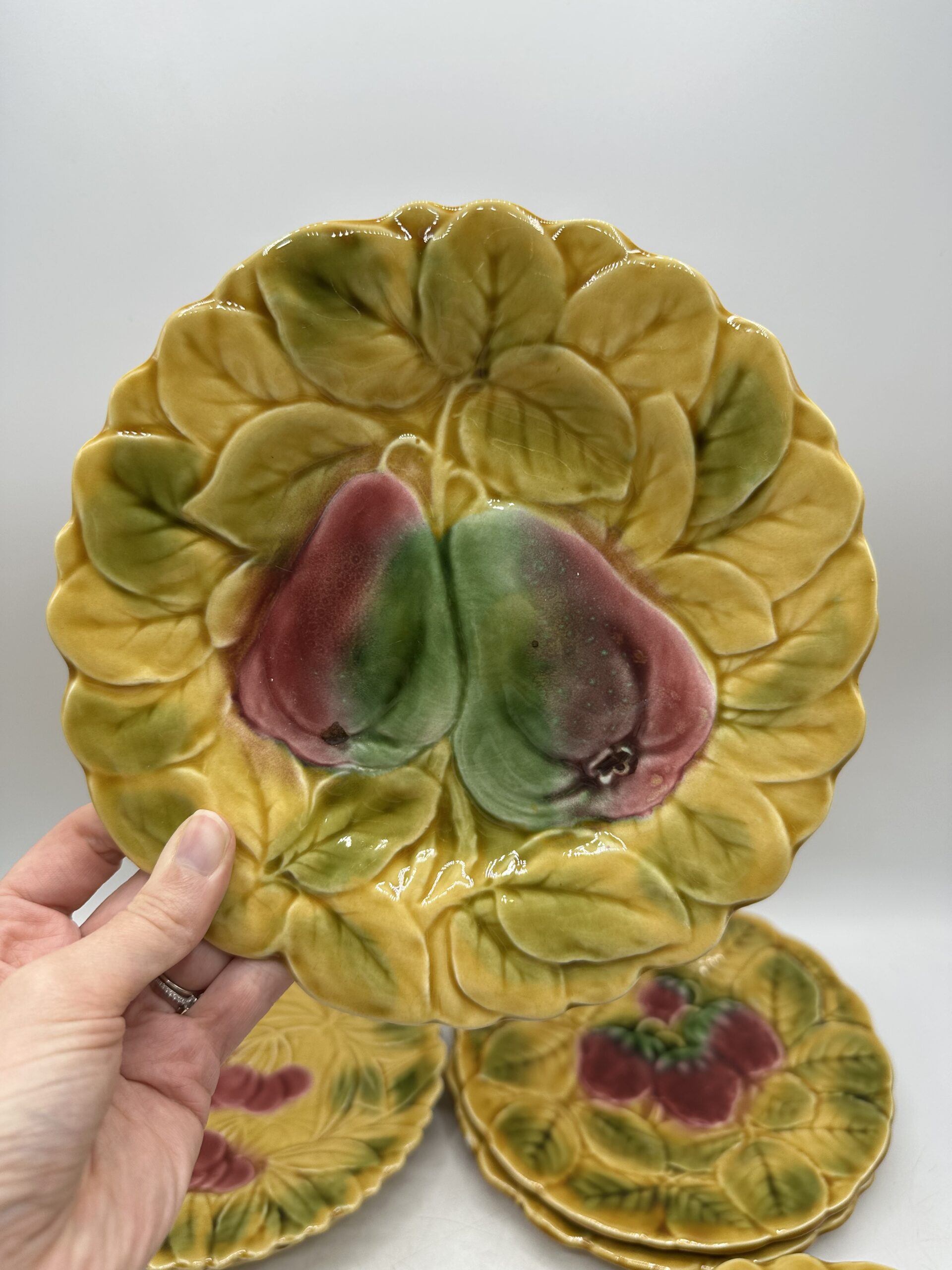 10 assiettes barbotine Sarreguemines – Image 7