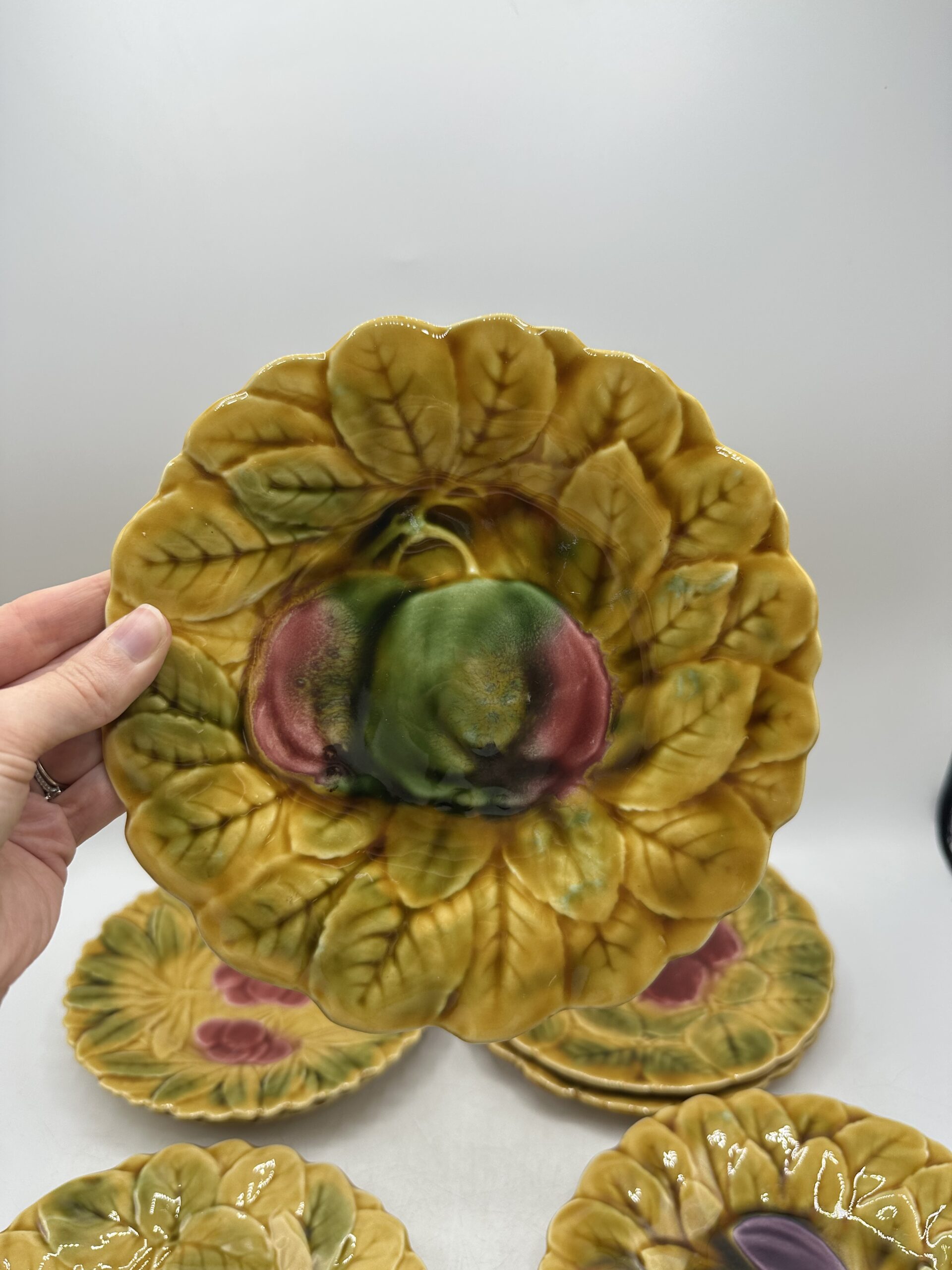 10 assiettes barbotine Sarreguemines – Image 6