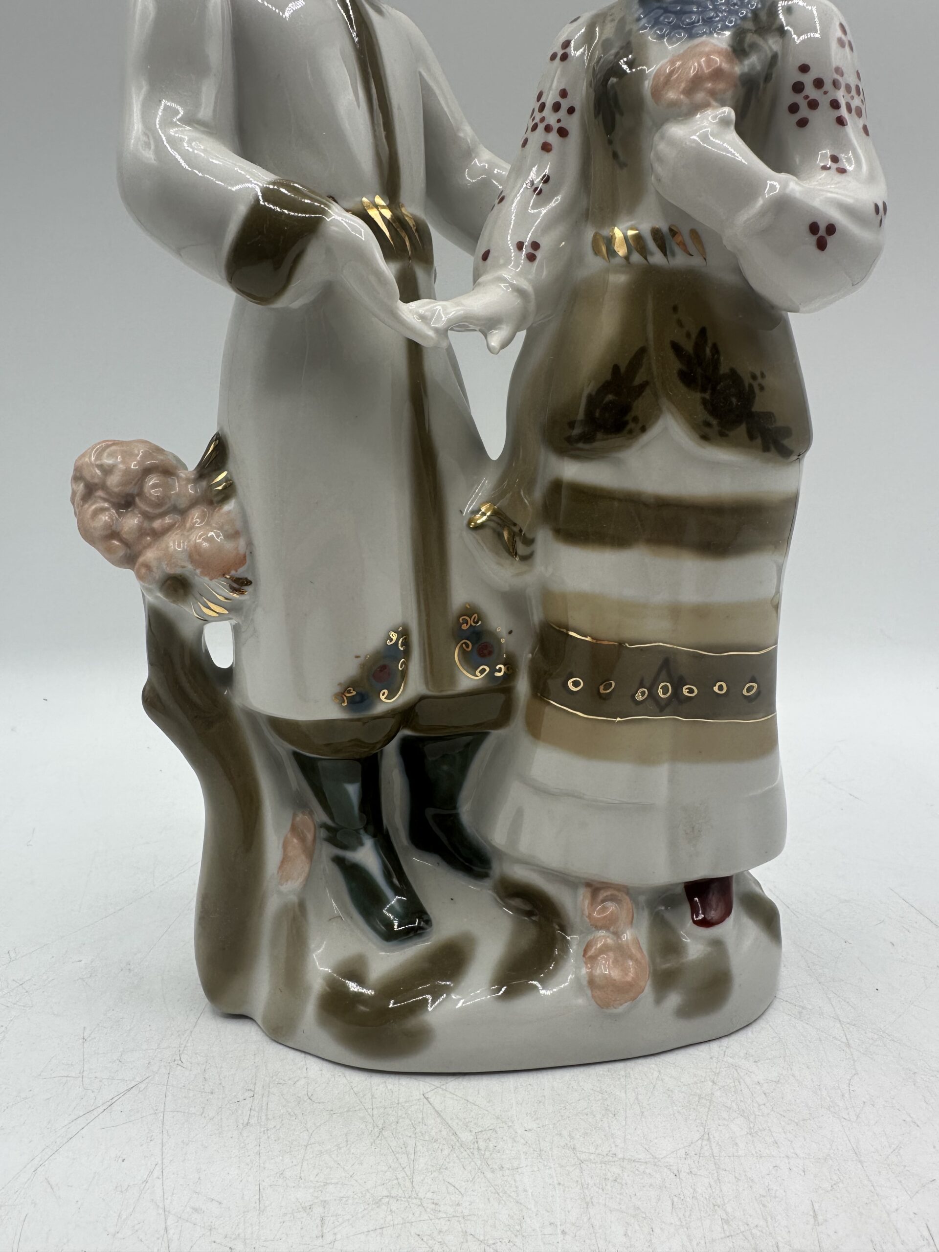 Ancienne figurine en porcelaine traditionnelle – Image 5