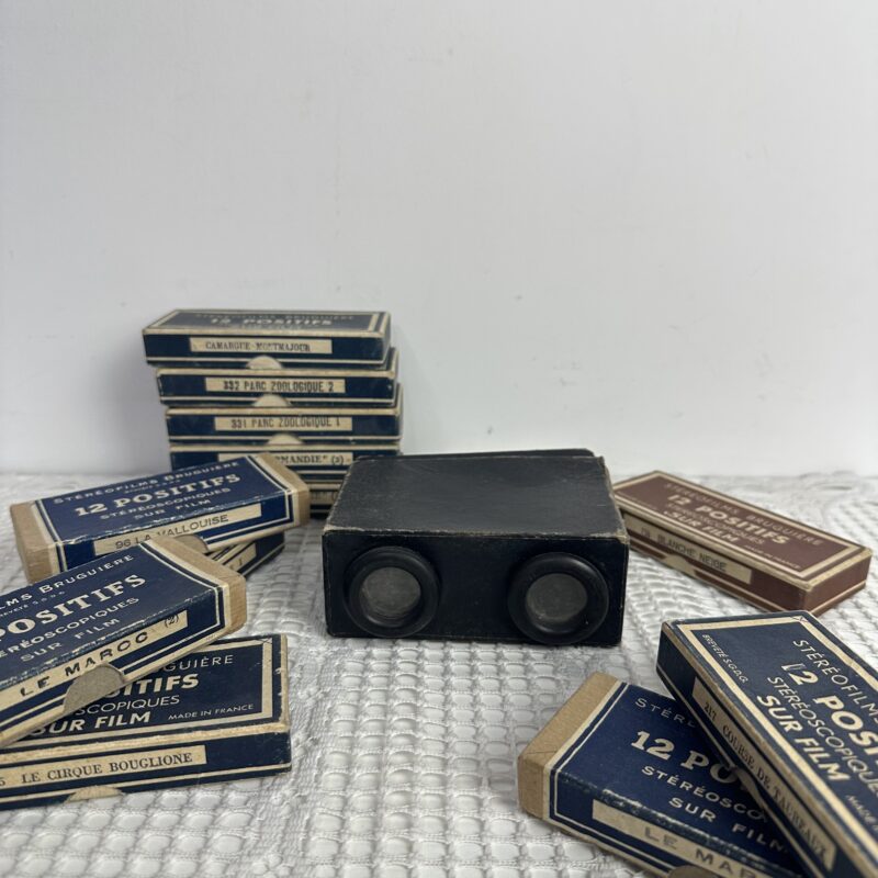 Stéréoscope ancien avec 12 boîtes de stéréofilms Bruguière