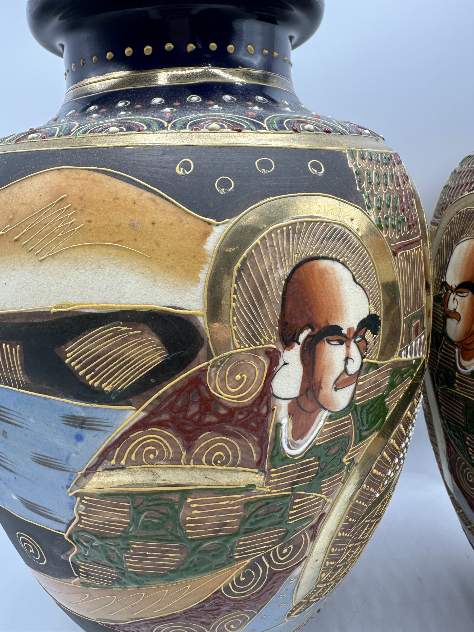 Lot de 2 vases japonais Satsuma – Image 3