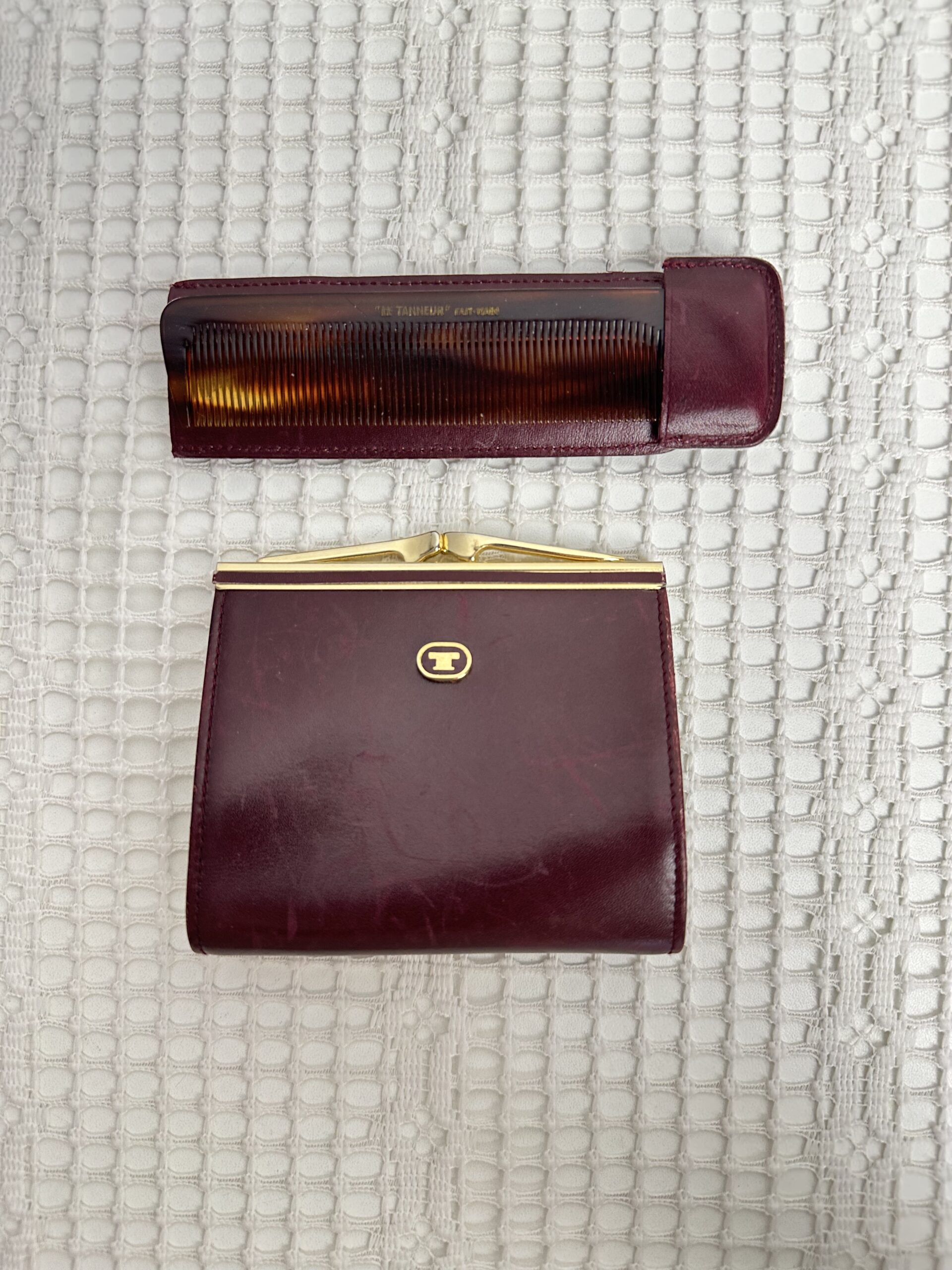 Ancien porte monnaie en cuir Le Tanneur vintage