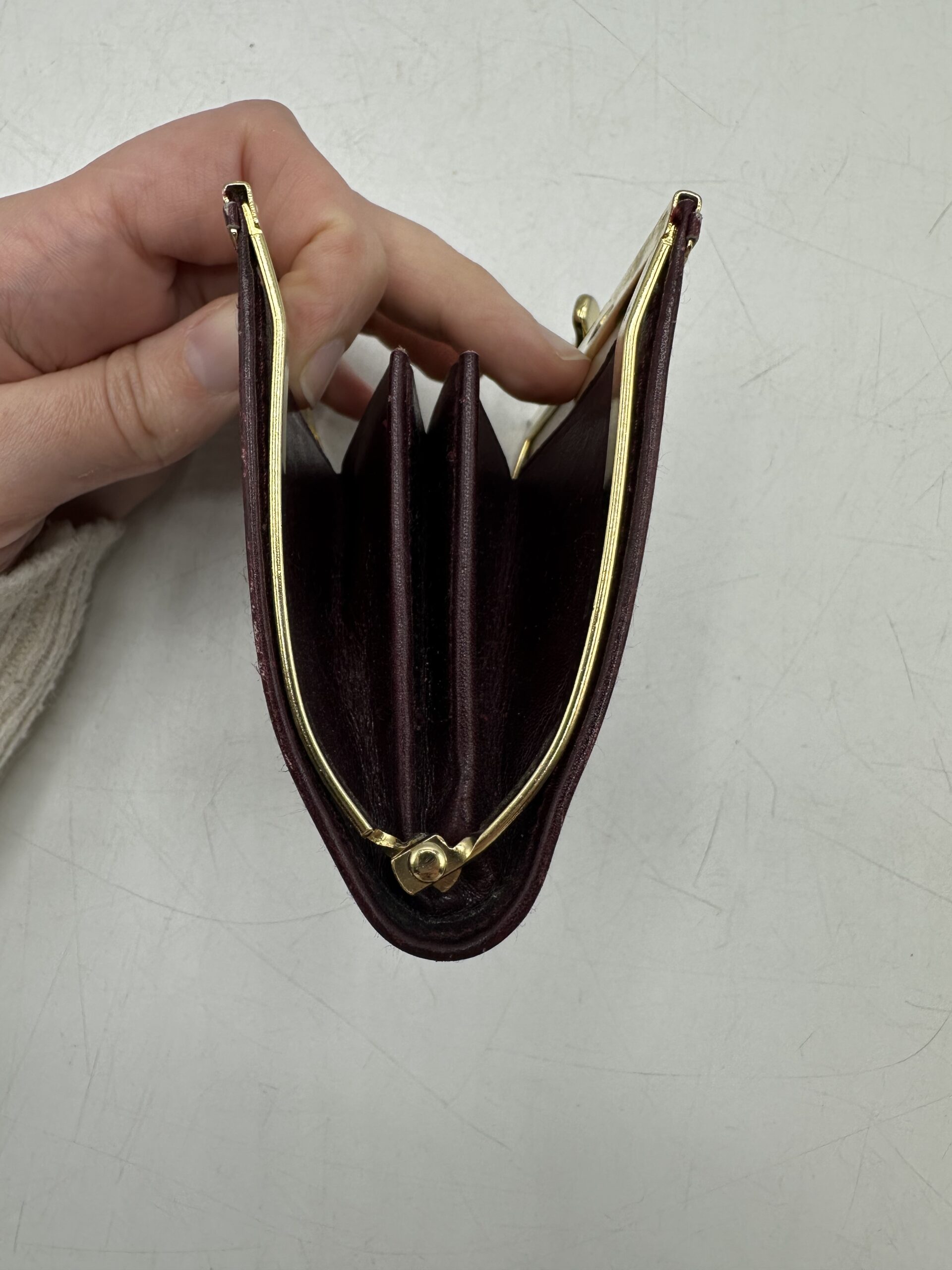 Ancien porte monnaie en cuir Le Tanneur vintage – Image 10