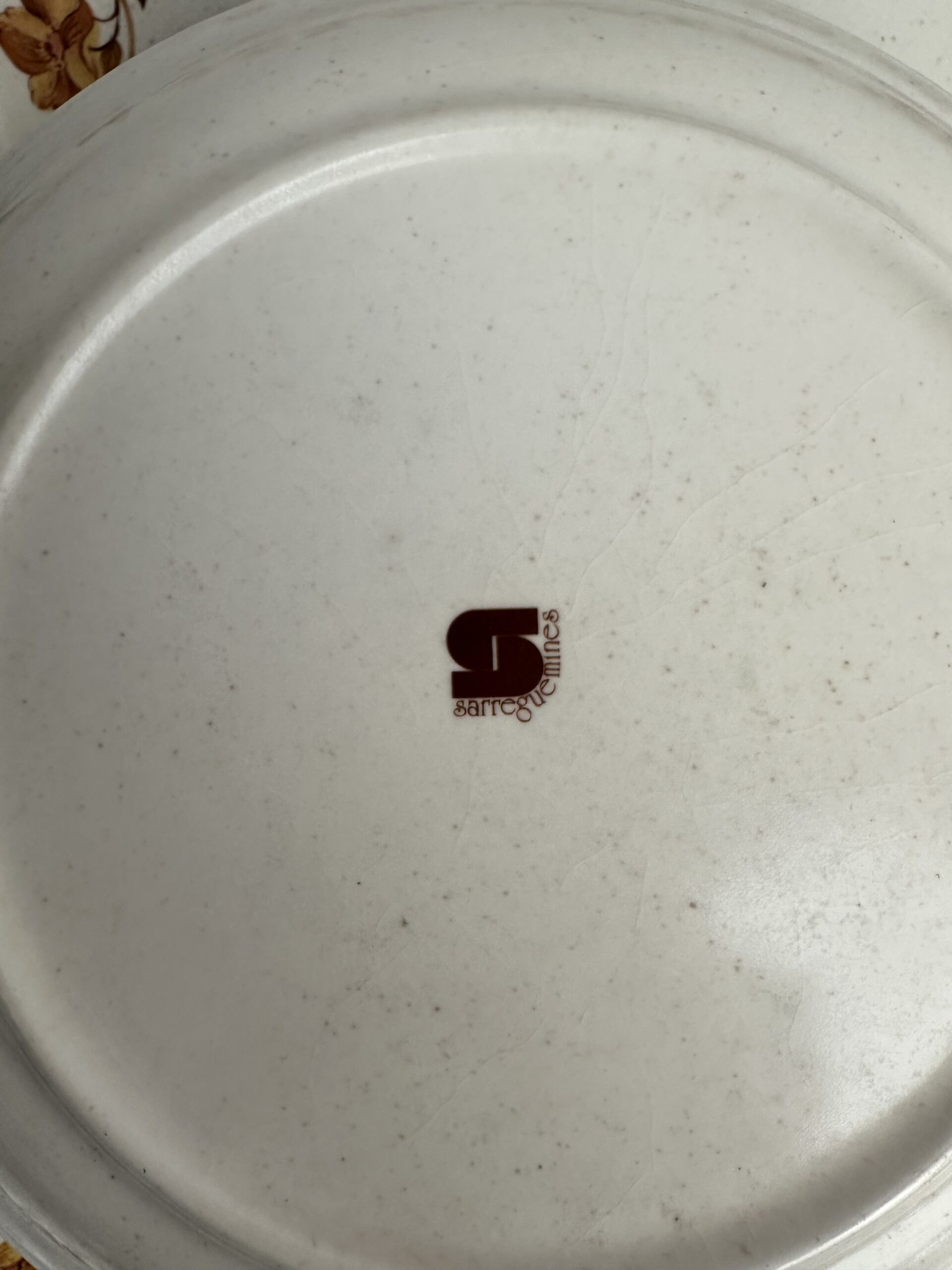 6 assiettes Sarreguemines vintage fleuries – Image 7