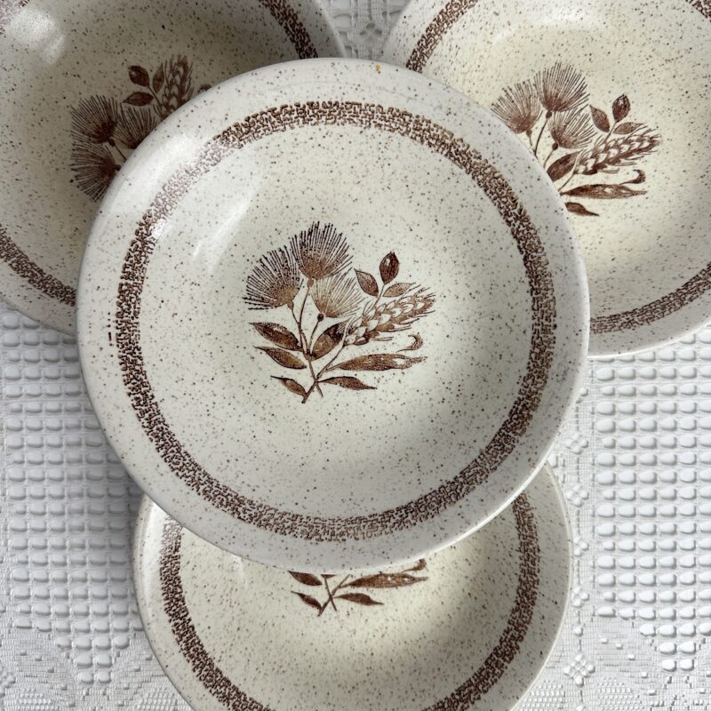 4 assiettes creuses Churchill England