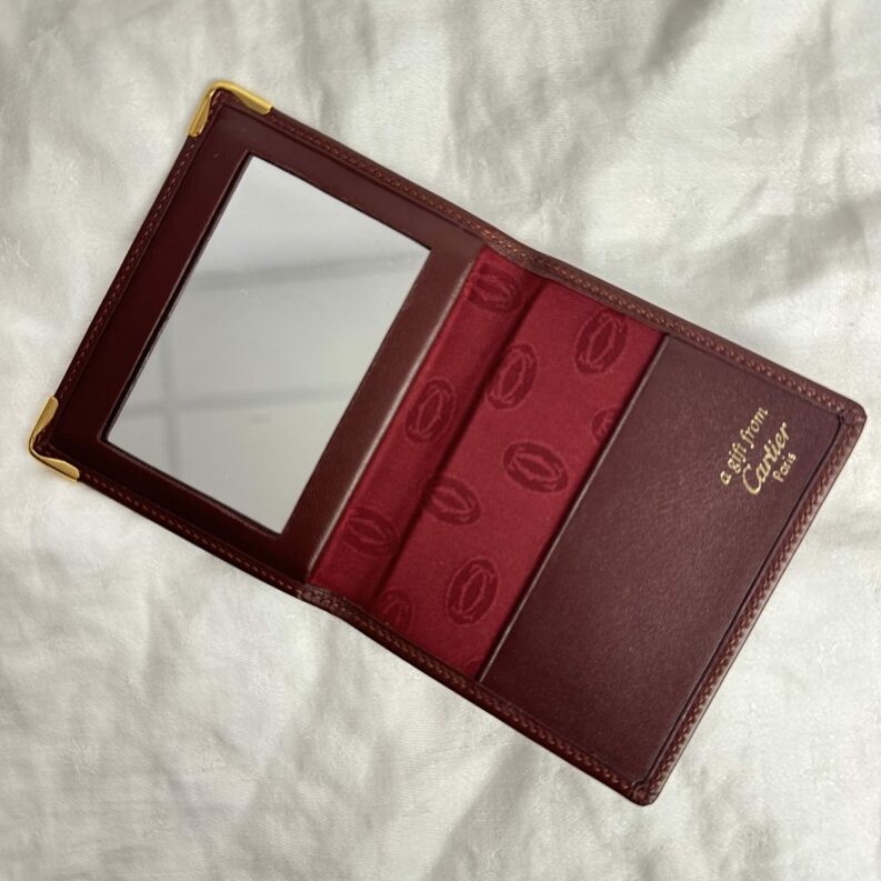 Miroir de poche en cuir Cartier vintage