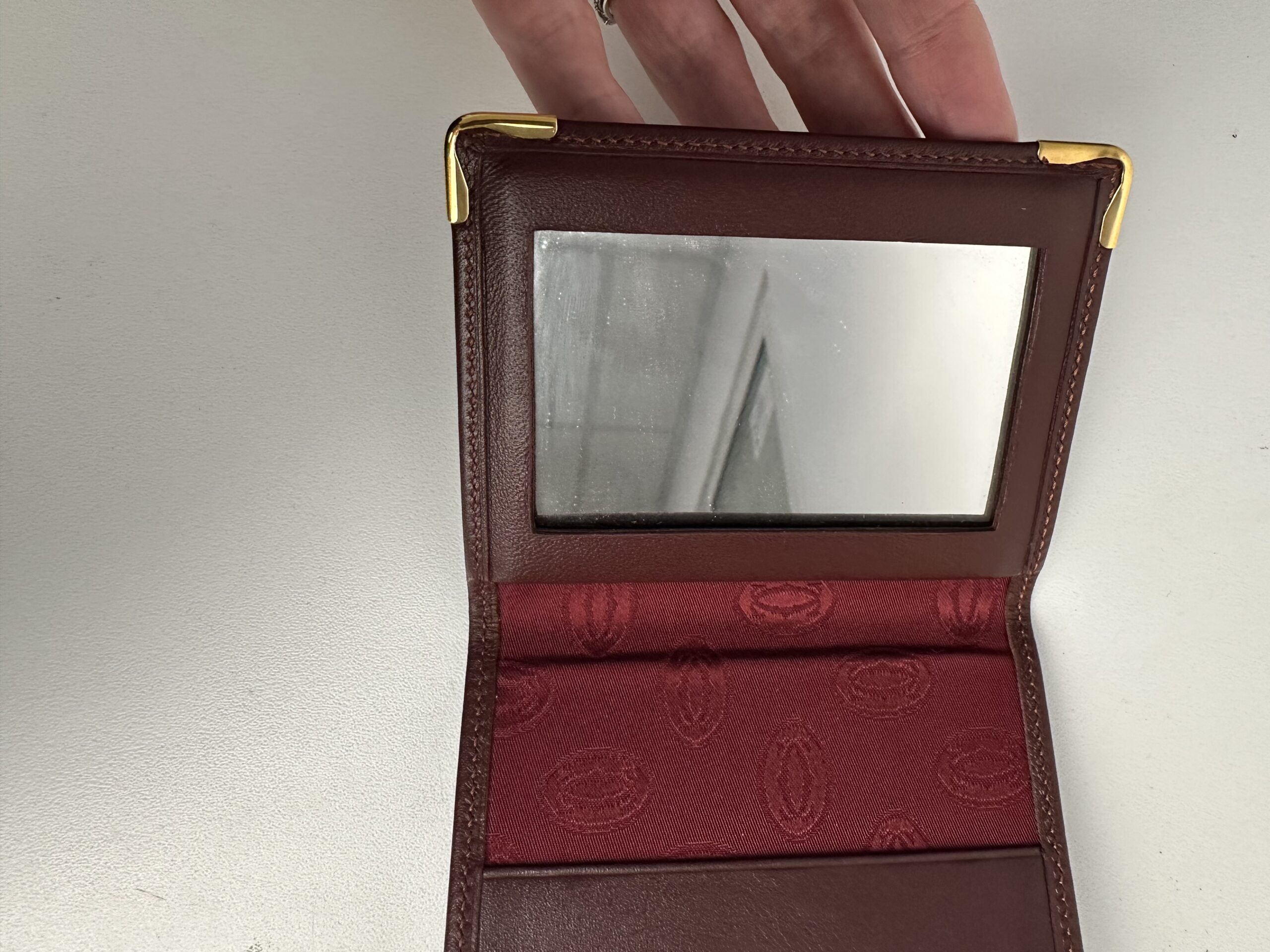 Miroir de poche en cuir Cartier vintage – Image 8