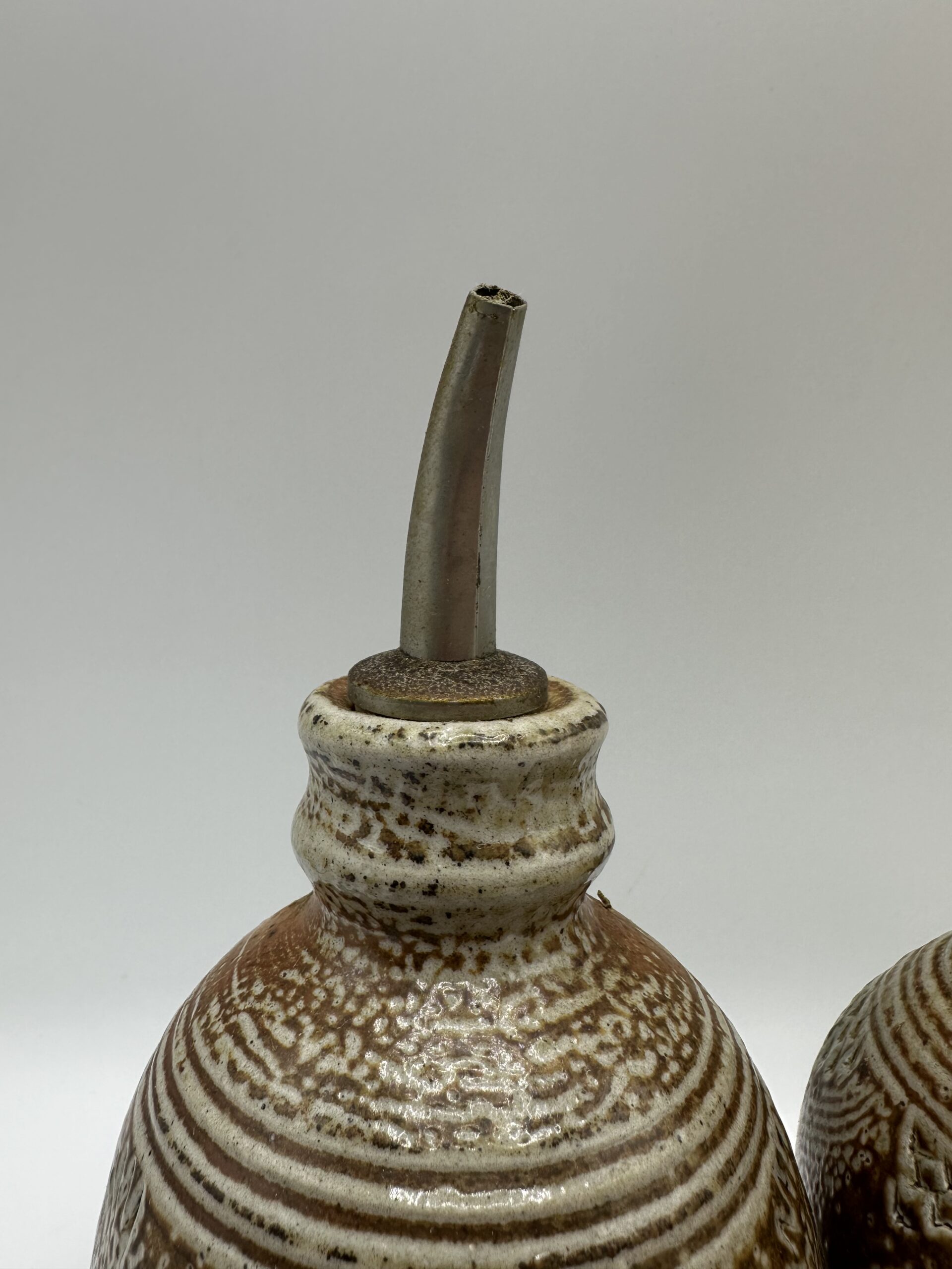 Duo de bouteilles en céramique Atelier d’En Haut – Image 9