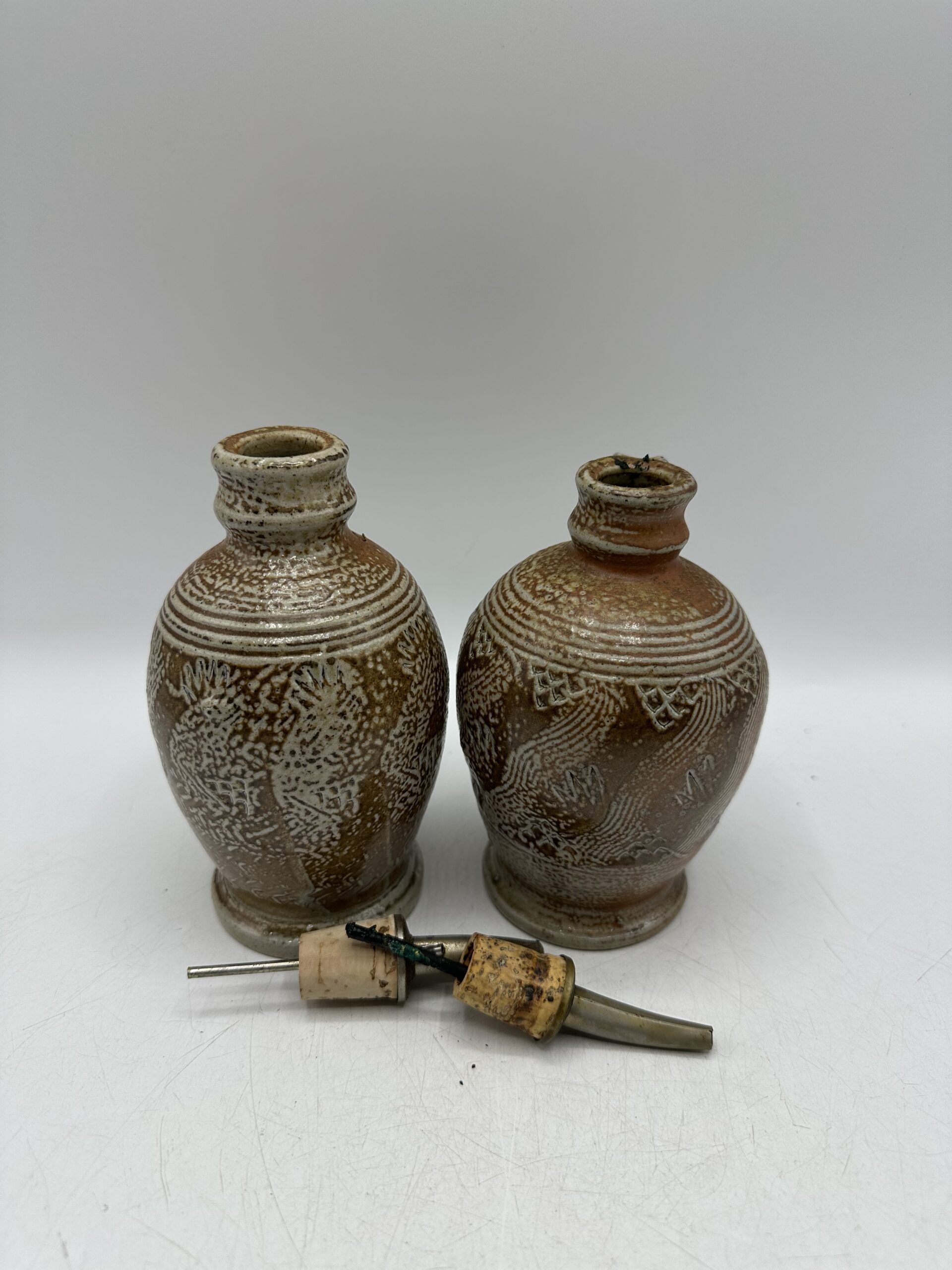 Duo de bouteilles en céramique Atelier d’En Haut – Image 11