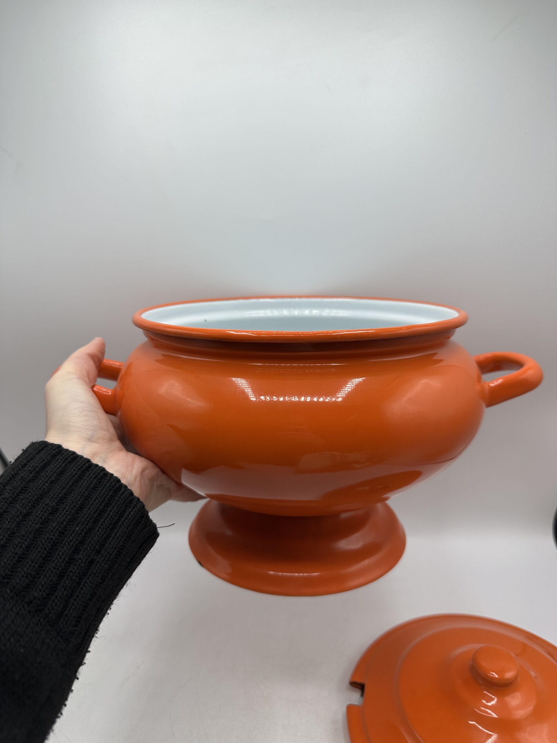 Soupière émaillée orange vintage – Image 13
