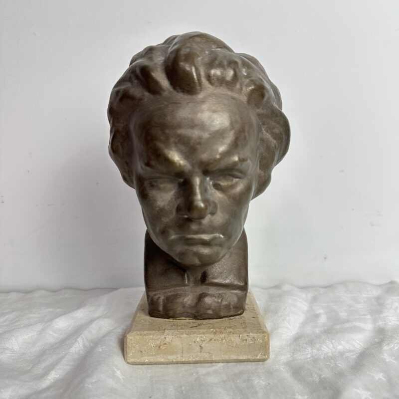 Ancien buste de Beethoven