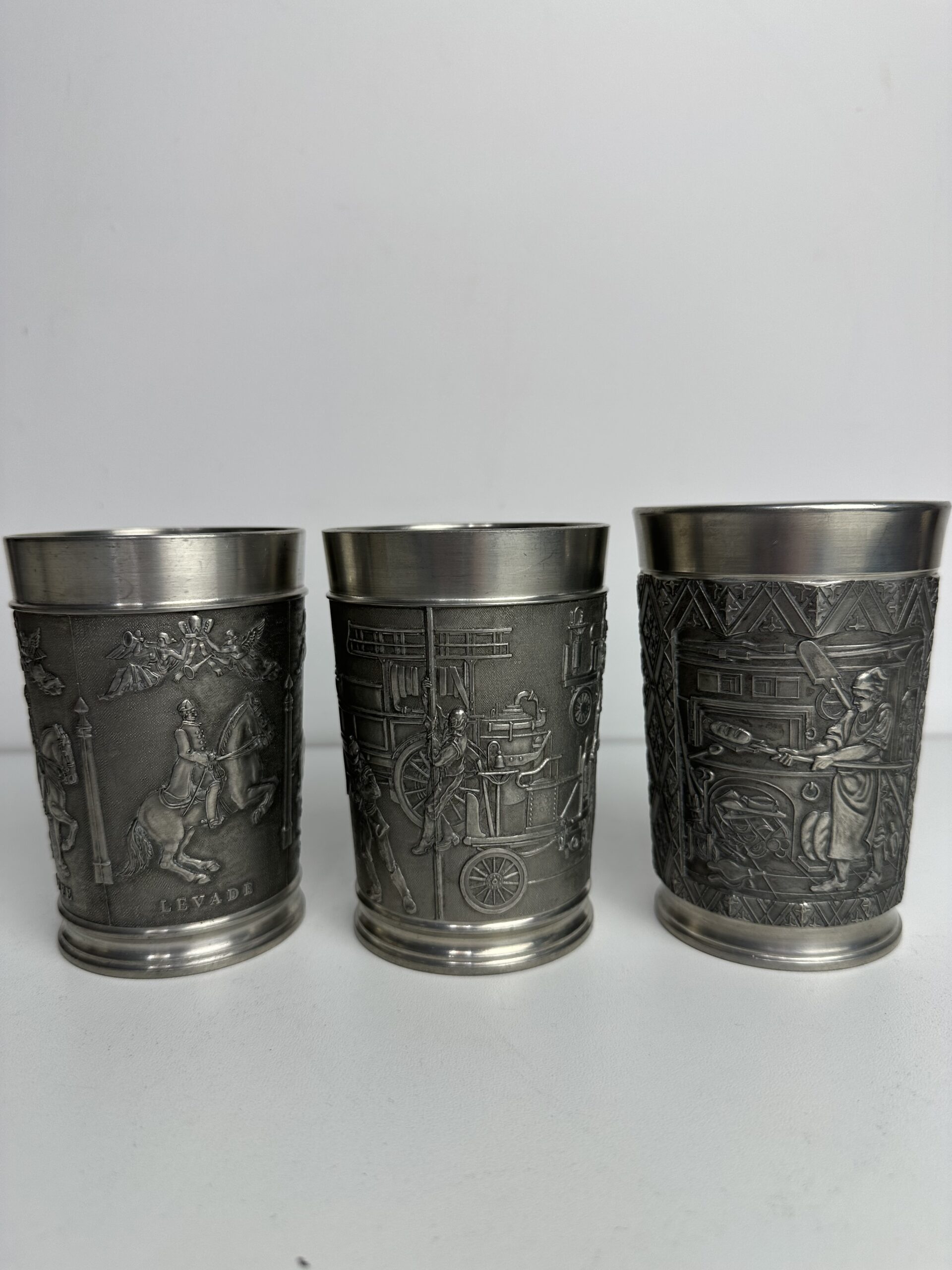 3 anciennes timbales en étain Roders Pewter Zinn – Image 17