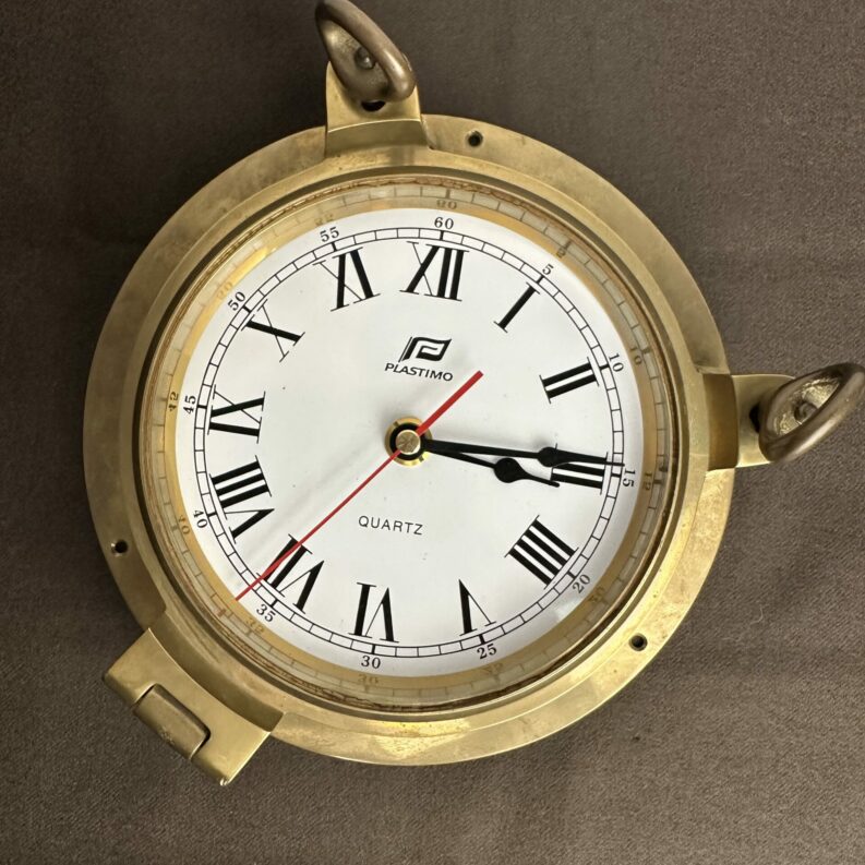 Ancienne horloge maritime Plastimo laiton