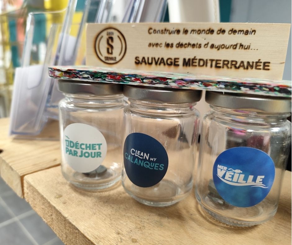 tirelire sauvage méditerranée pour collecter la monnaie sauvage