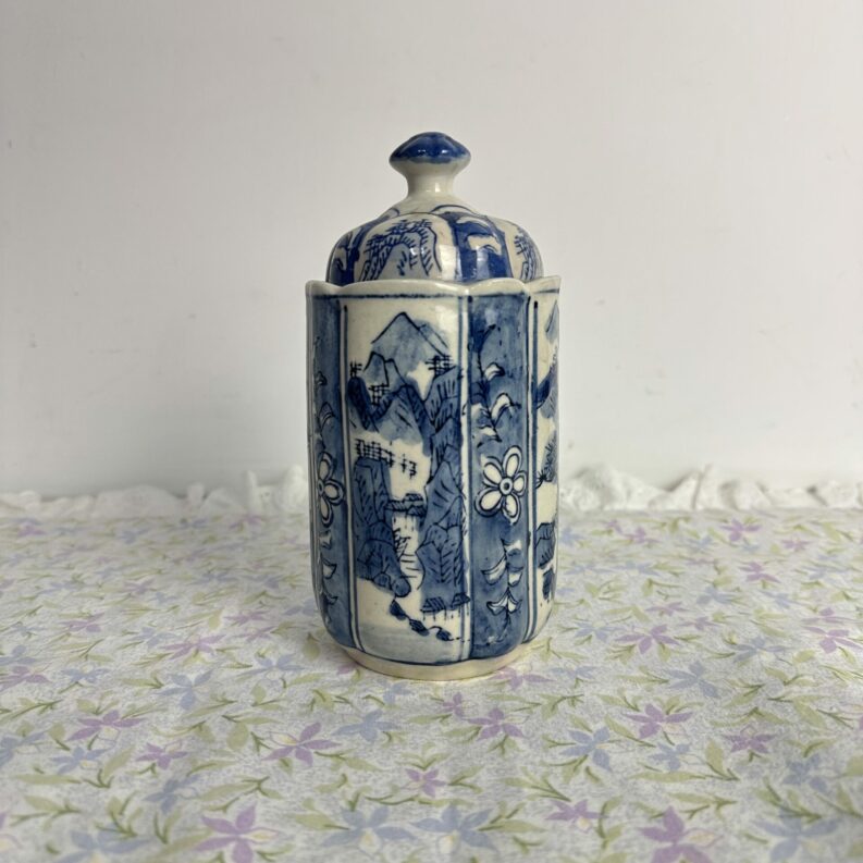 Ancien pot chinois en céramique