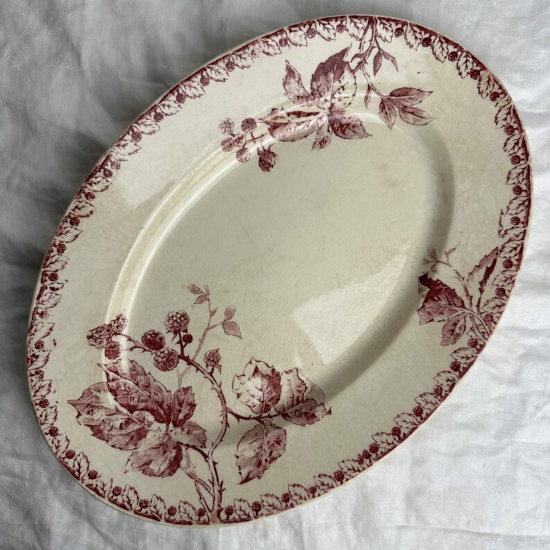 Plat ovale Gien Terre de Fer Mûres