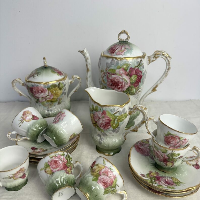 Service à café Limoges fleuri ancien