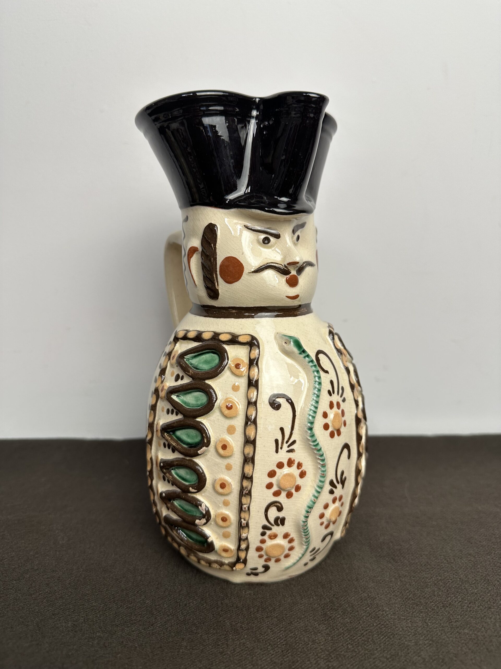 Pichet vintage céramique anthropomorphe hongrois