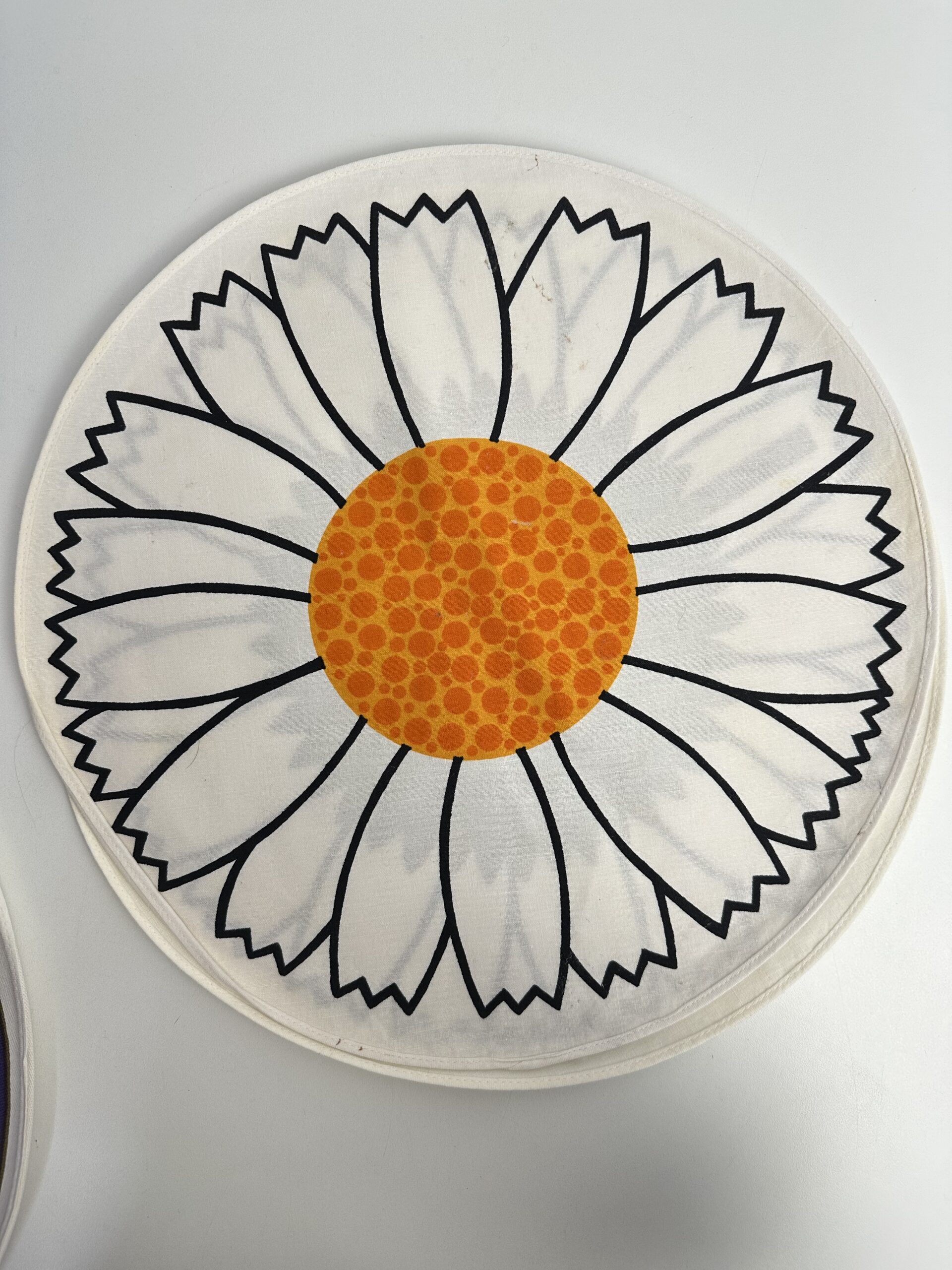 4 sets de table fleuri rétro – Image 4