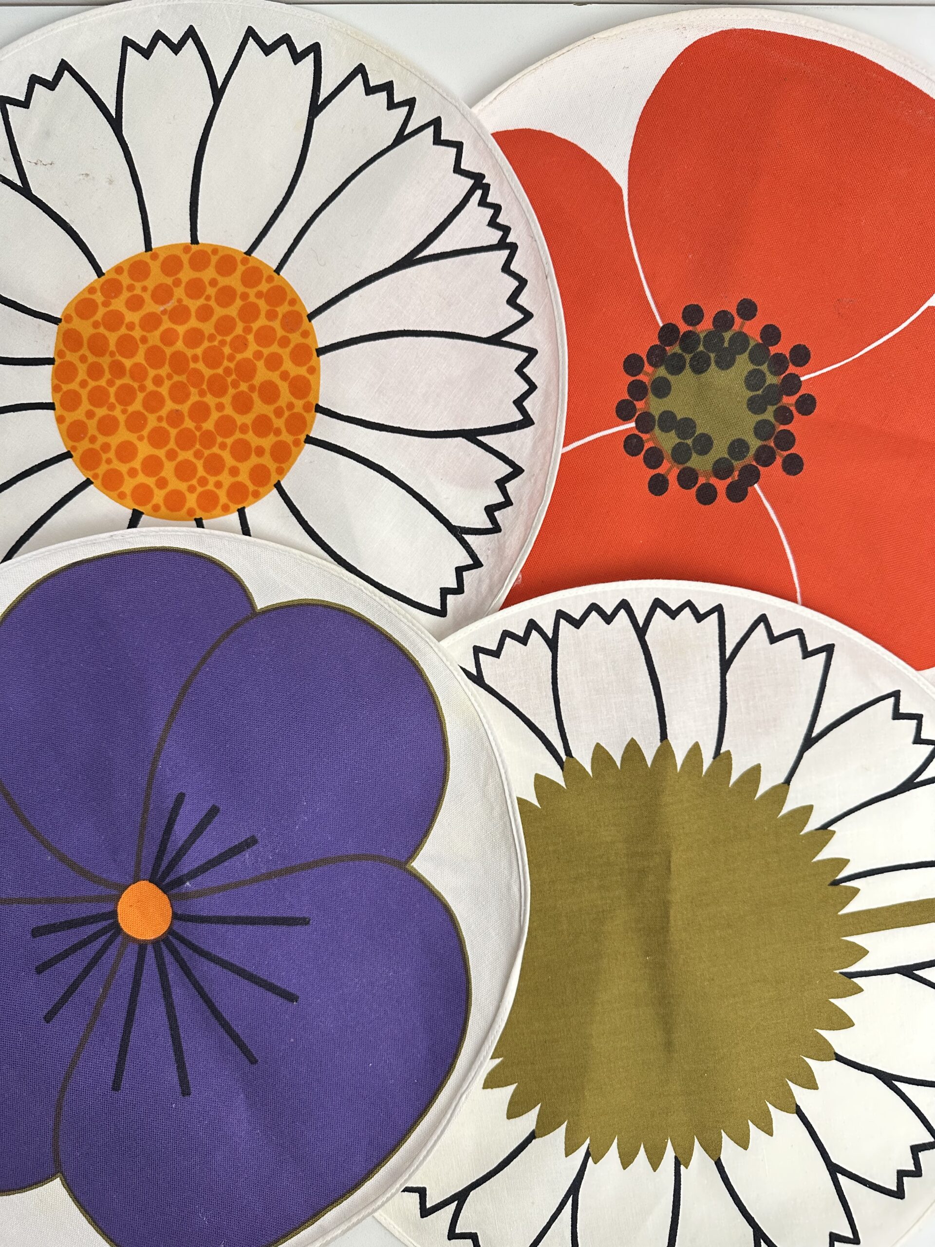 4 sets de table fleuri rétro